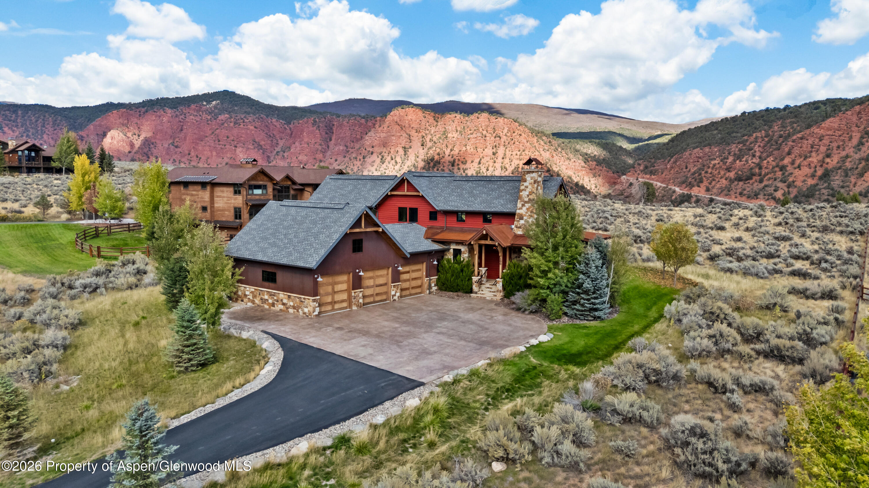 160 Red Cliff Circle Property Photo 1