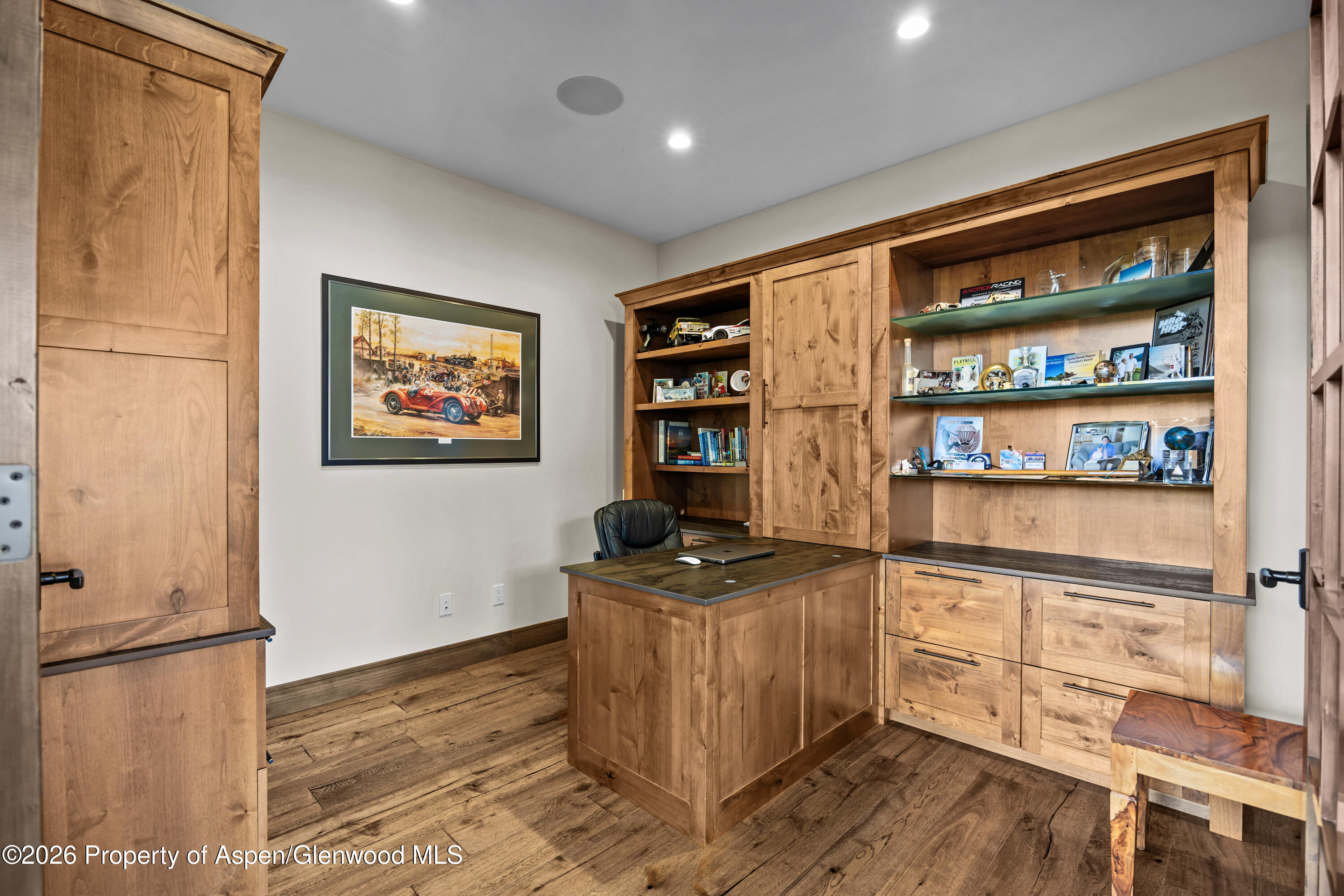 160 Red Cliff Circle Property Photo 14