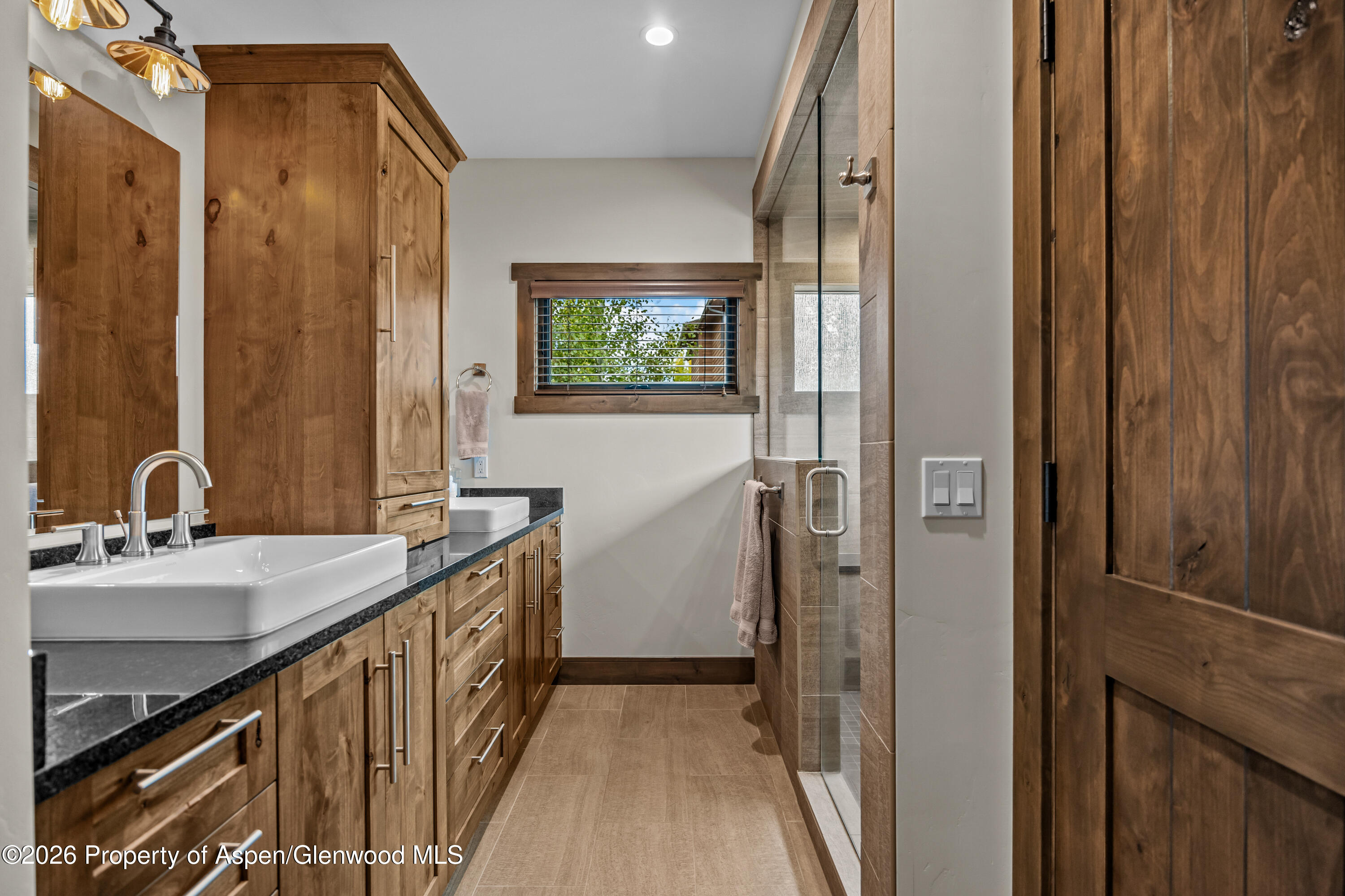 160 Red Cliff Circle Property Photo 18