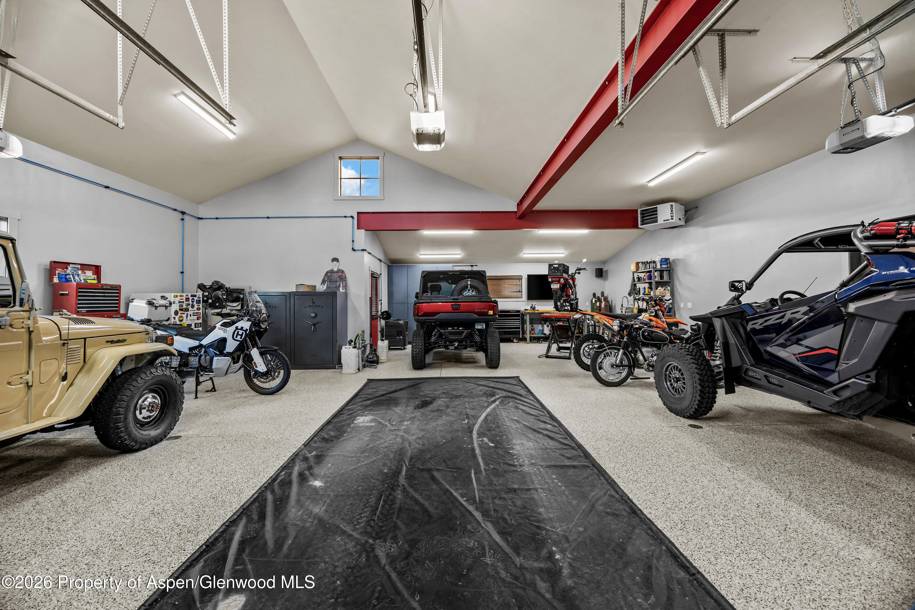 160 Red Cliff Circle Property Photo 29