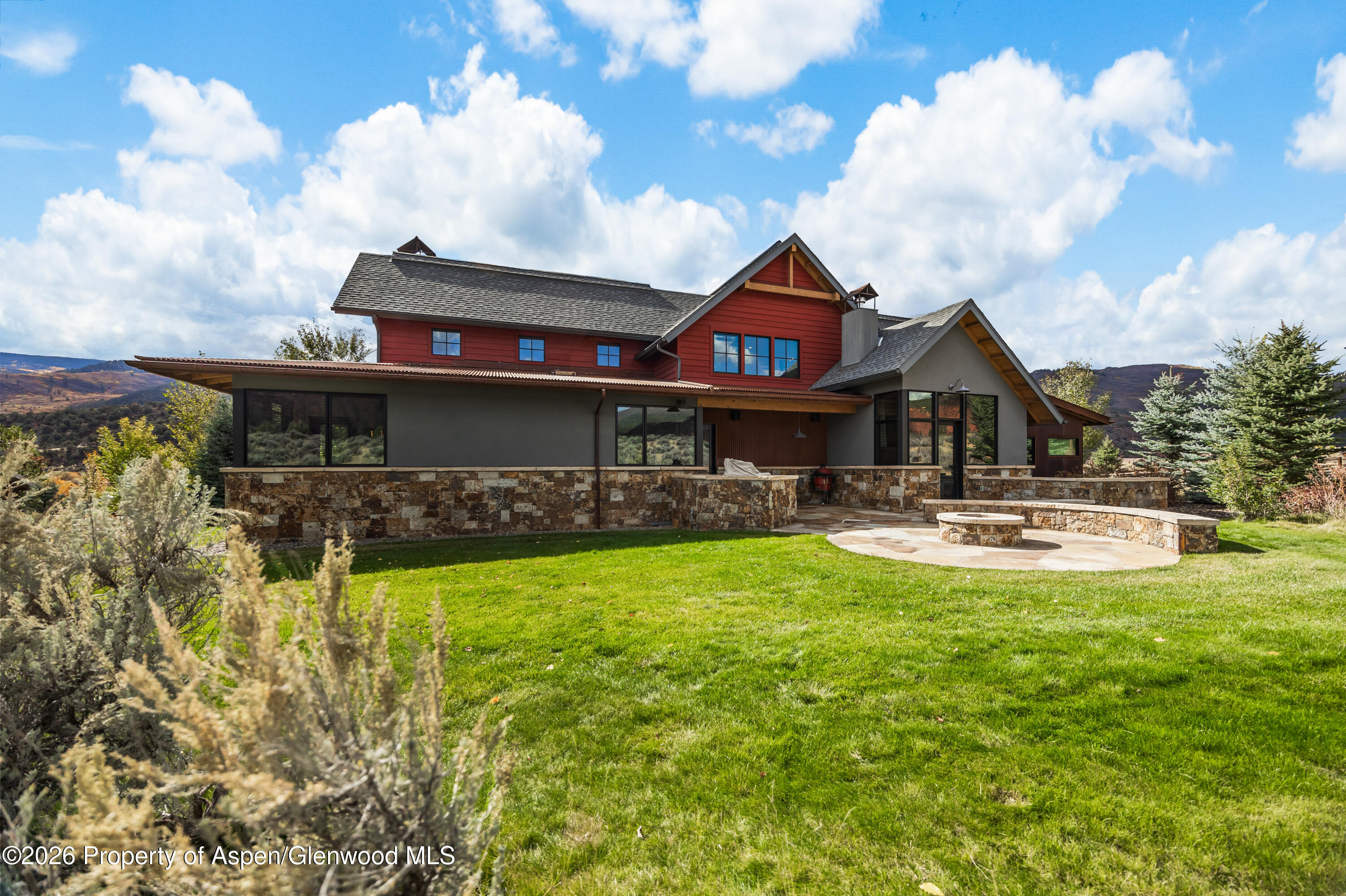 160 Red Cliff Circle Property Photo 33