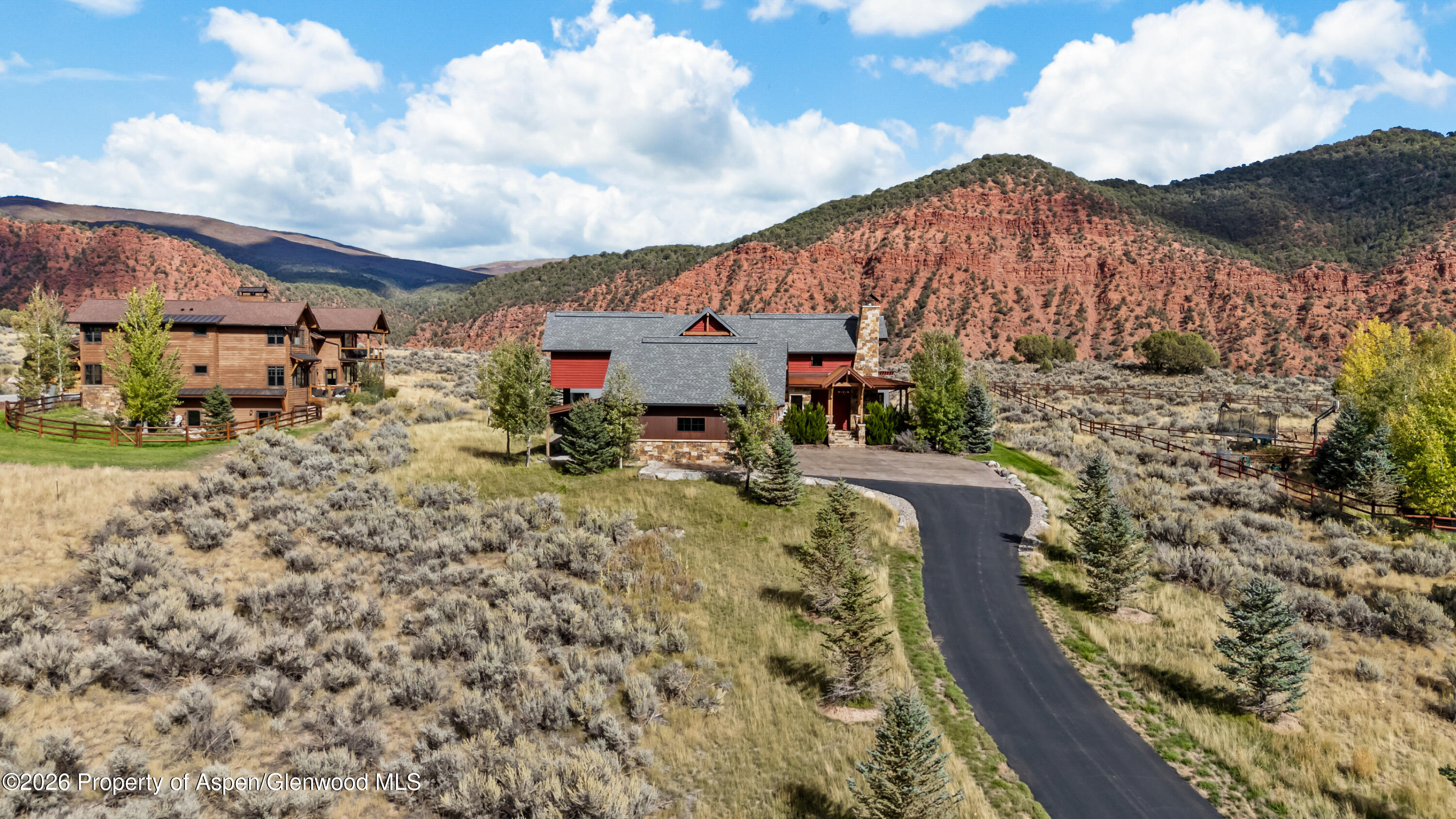 160 Red Cliff Circle Property Photo 37