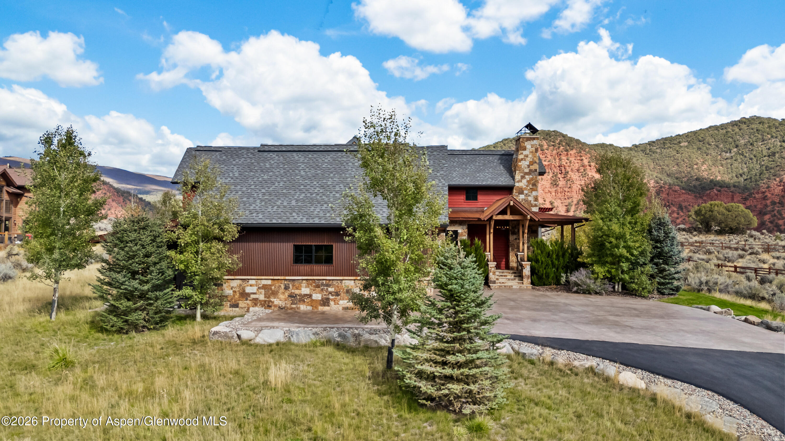 160 Red Cliff Circle Property Photo 38