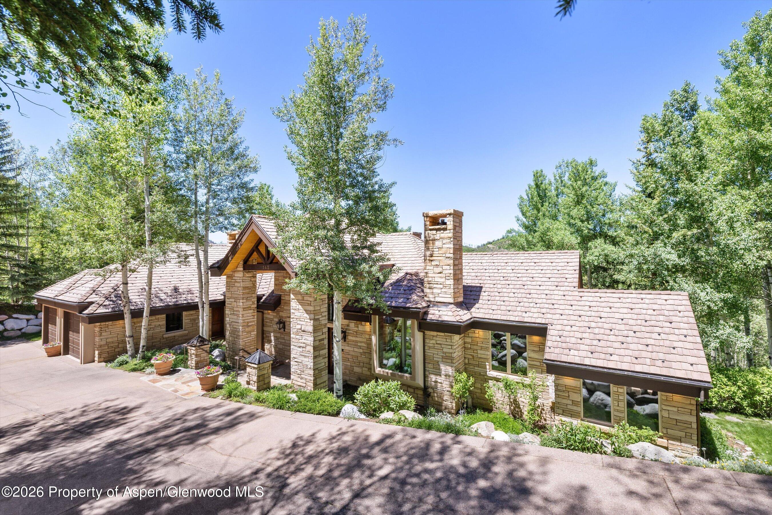 142 Aspen Way Property Photo 3