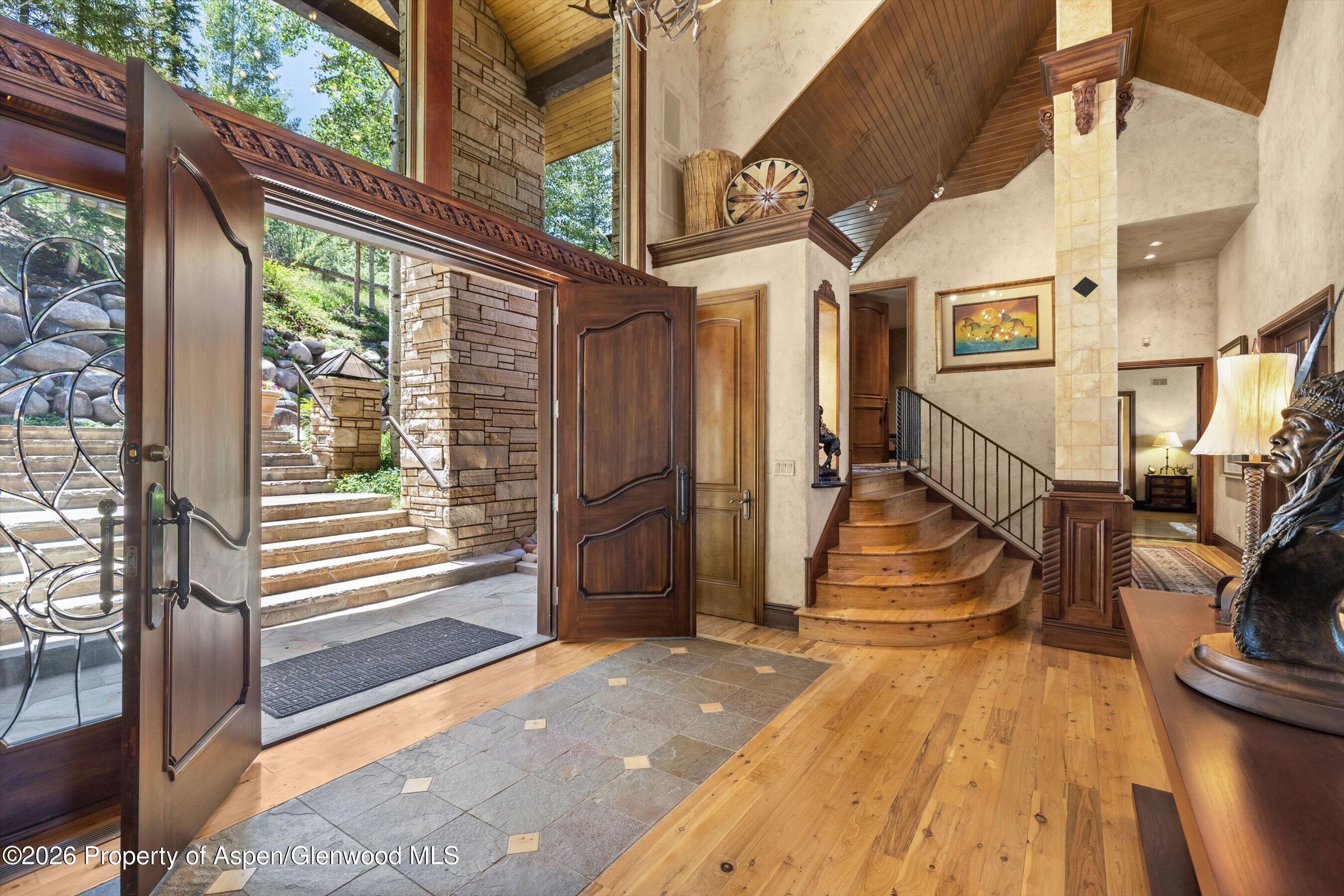 142 Aspen Way Property Photo 5