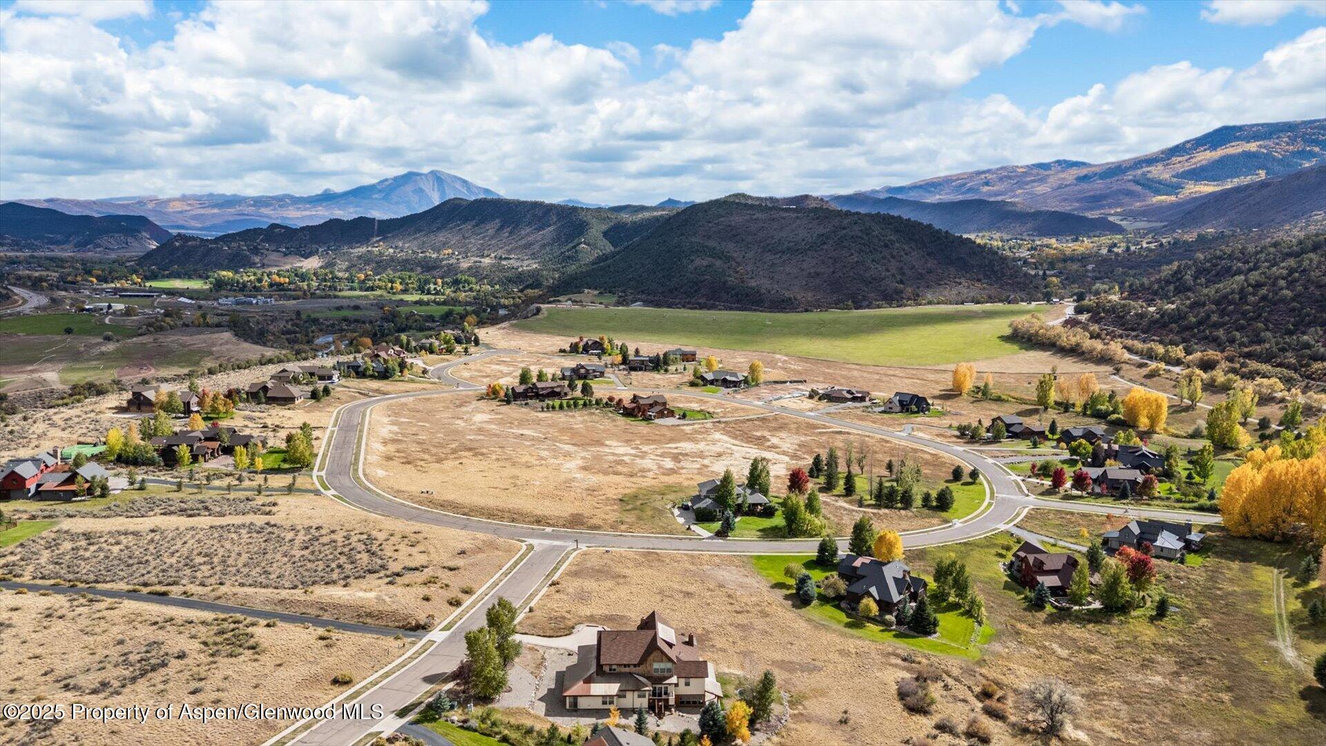 99 Red Cliff Circle Property Photo 5