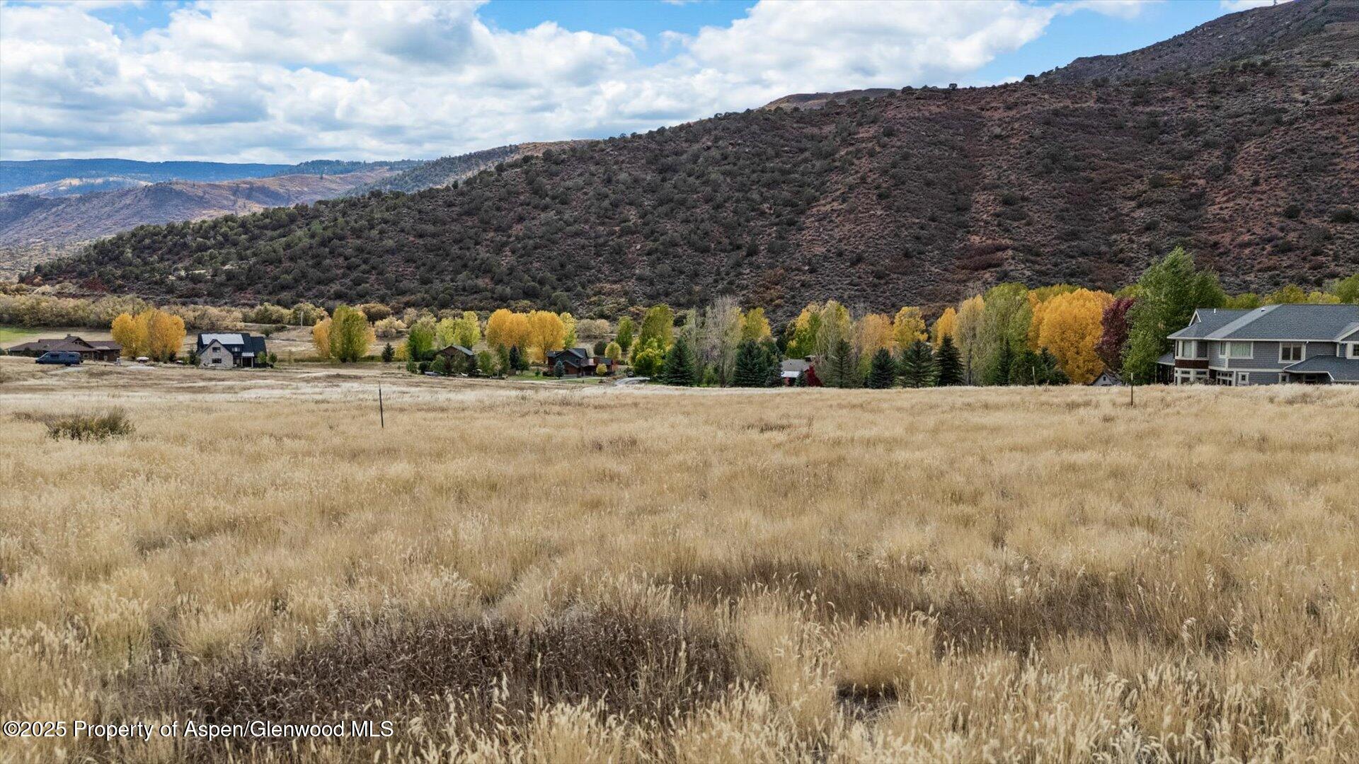 99 Red Cliff Circle Property Photo 8