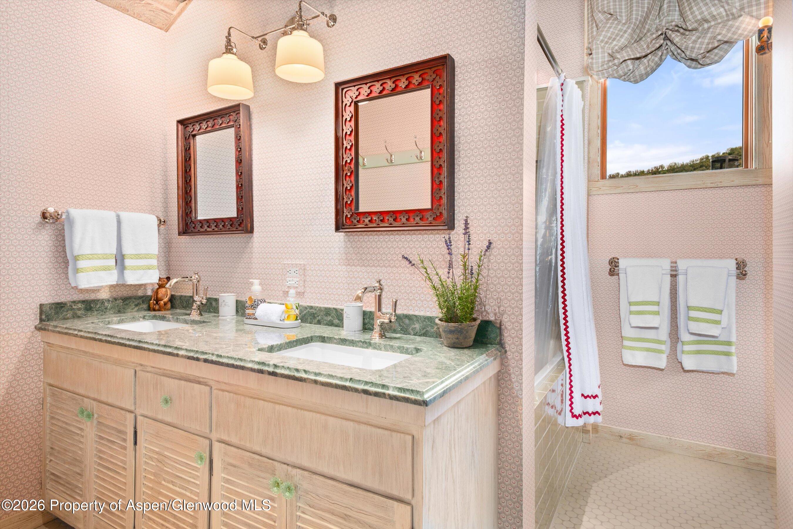 87 Magnifico Drive Property Photo 42