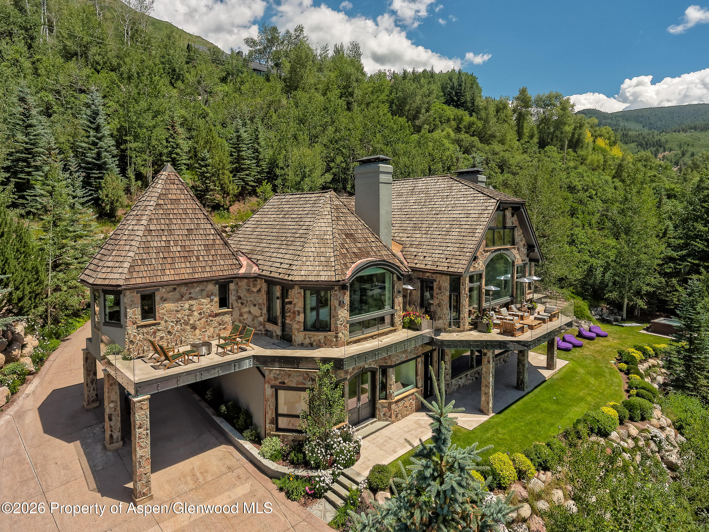 192984 Property Photo 1