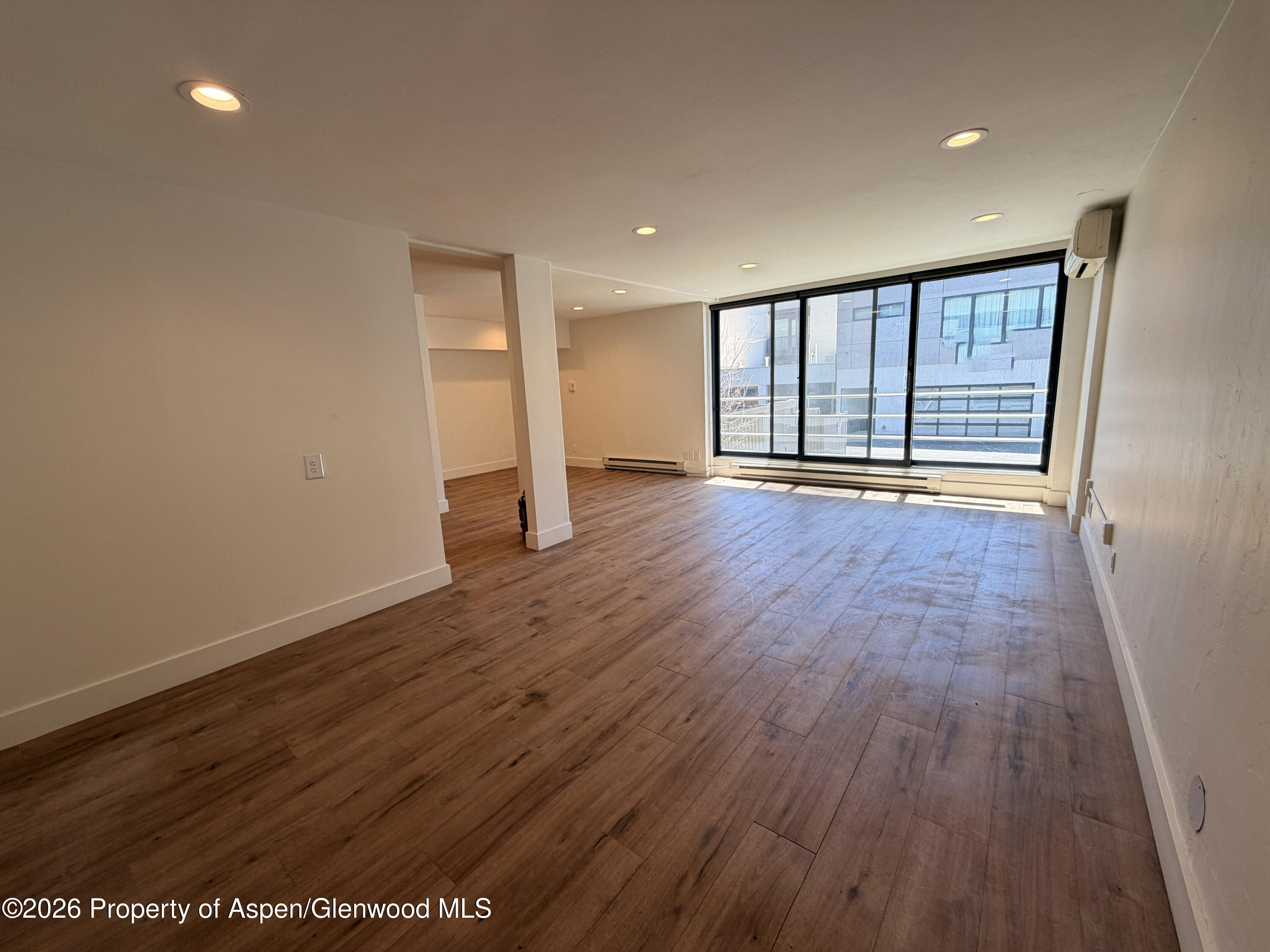 601 E Hopkins Avenue 202 Property Photo 2
