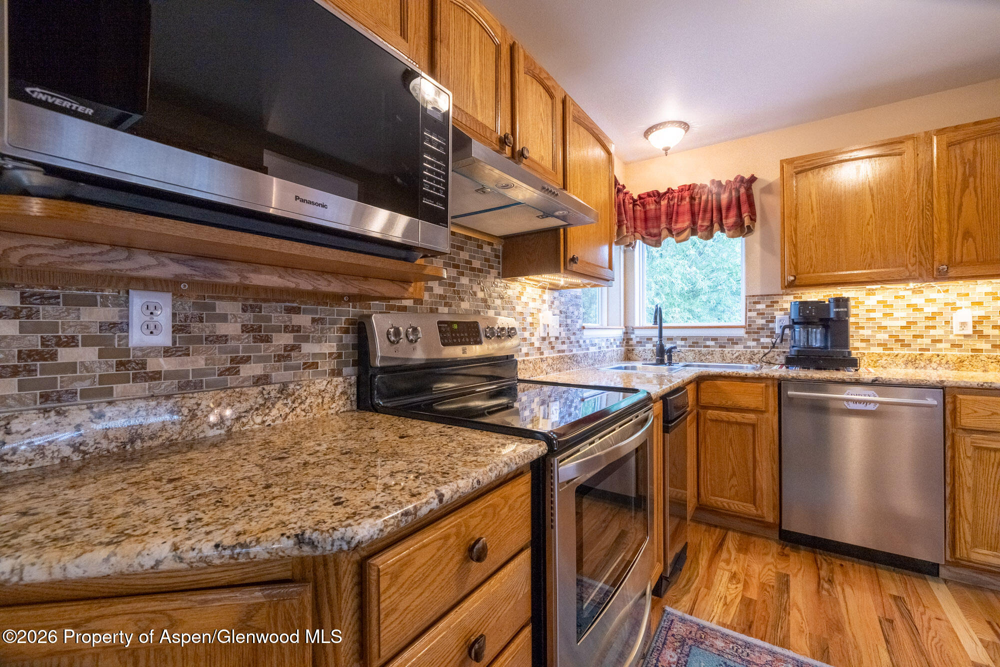 1335 Firethorn Drive Property Photo 4