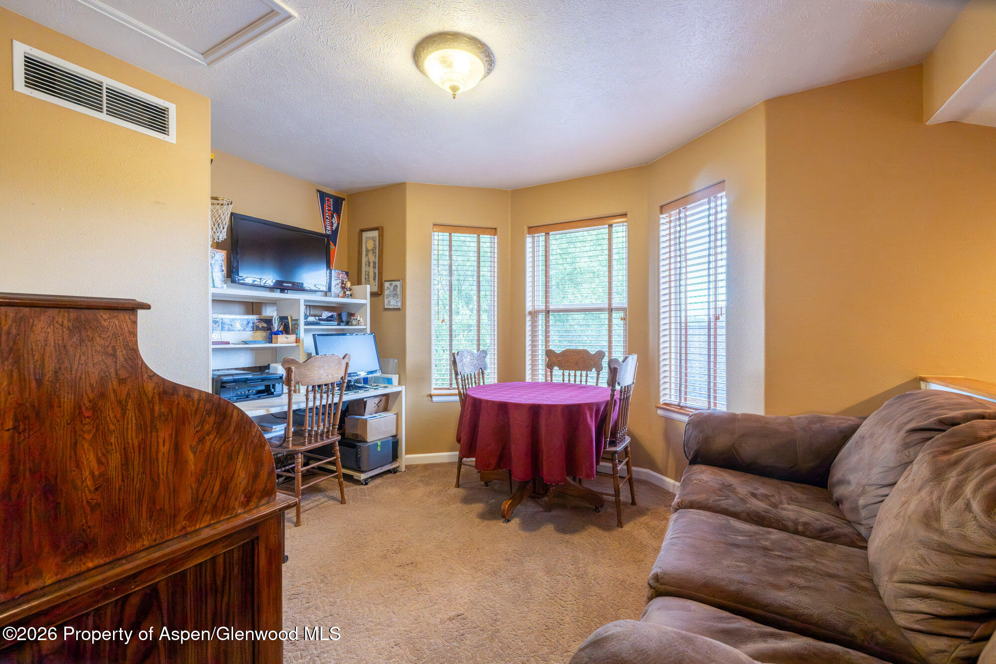 1335 Firethorn Drive Property Photo 10