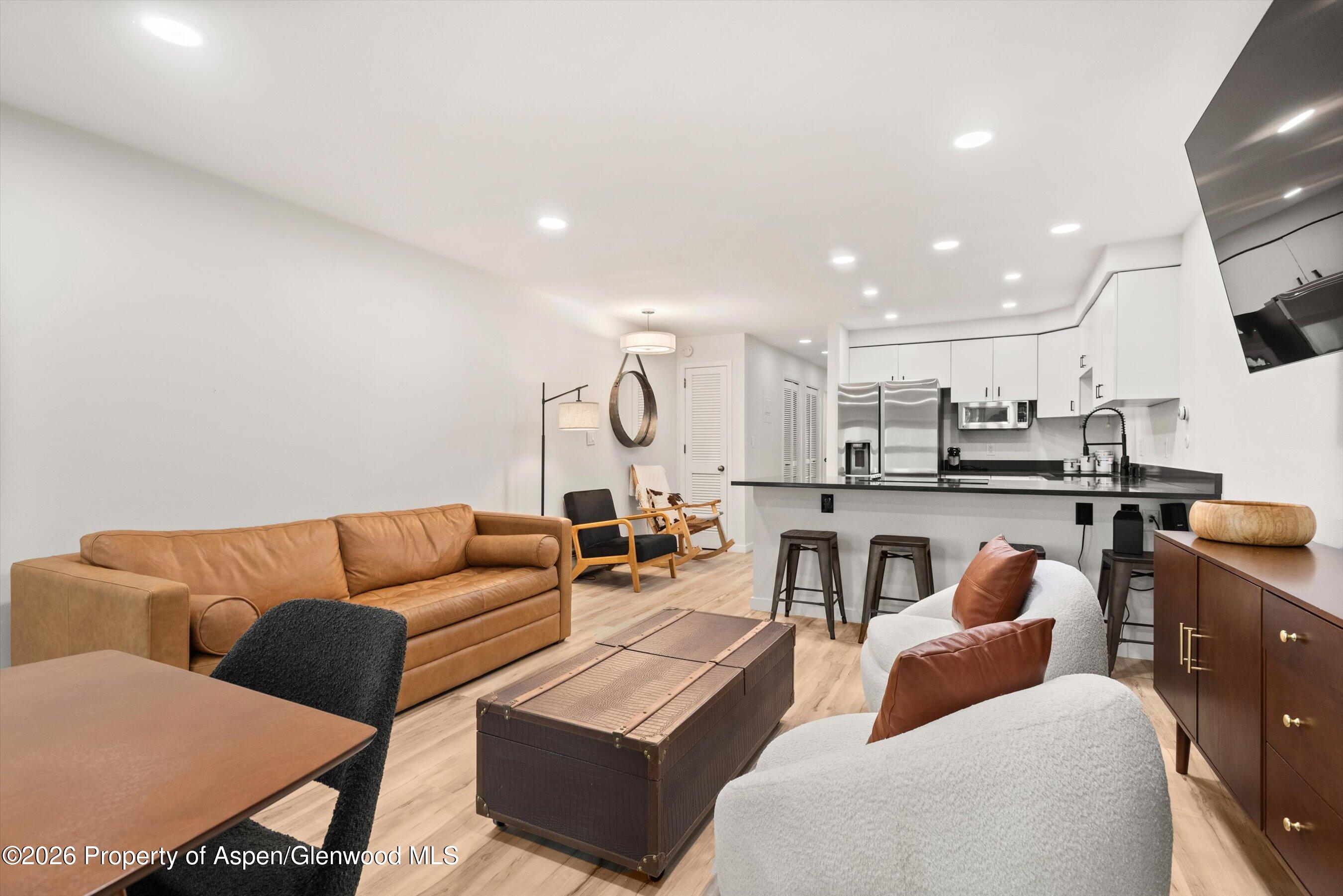 100 E Dean Street 1d Property Photo 7