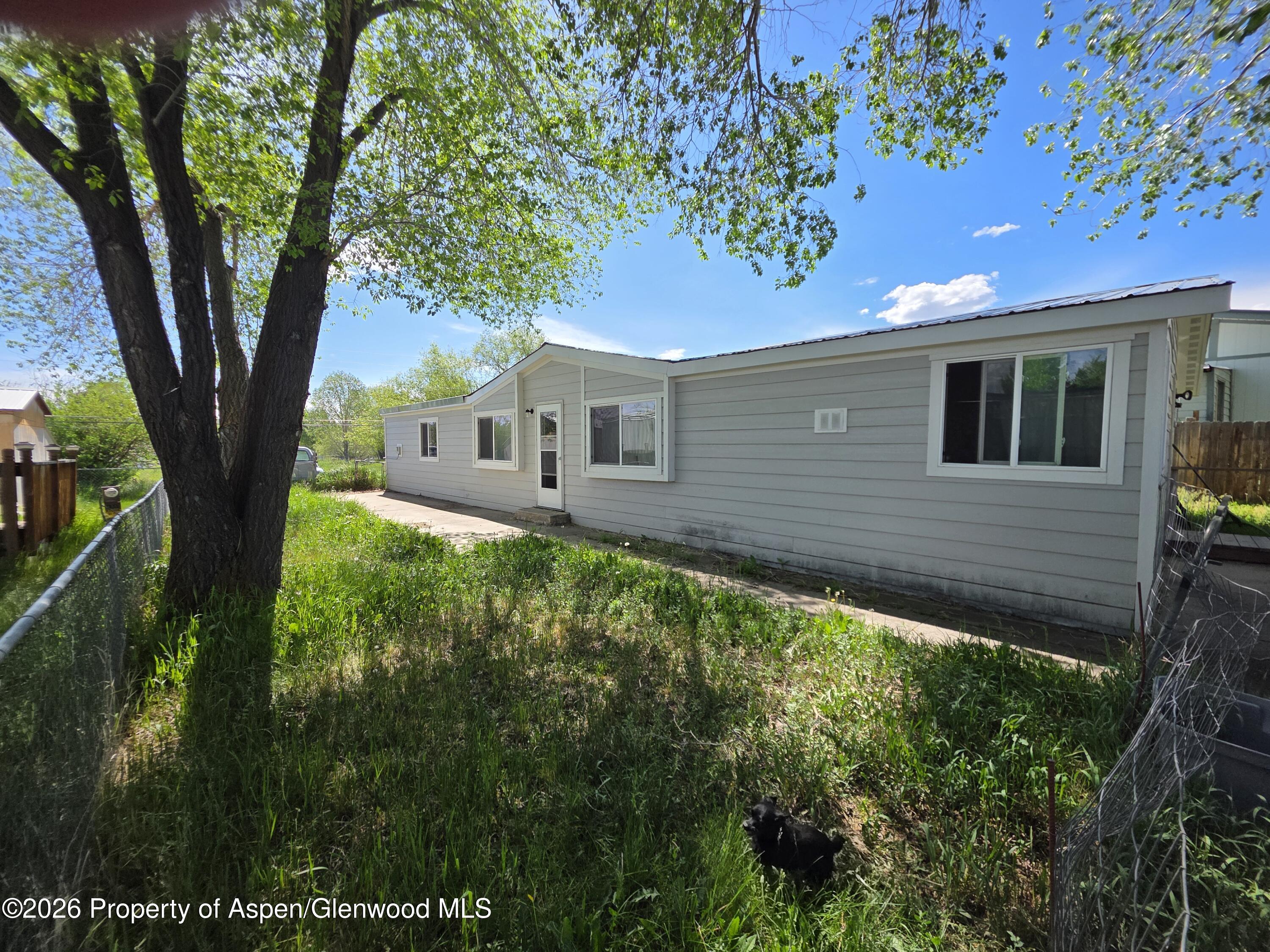 1433 Barclay Street Property Photo 1