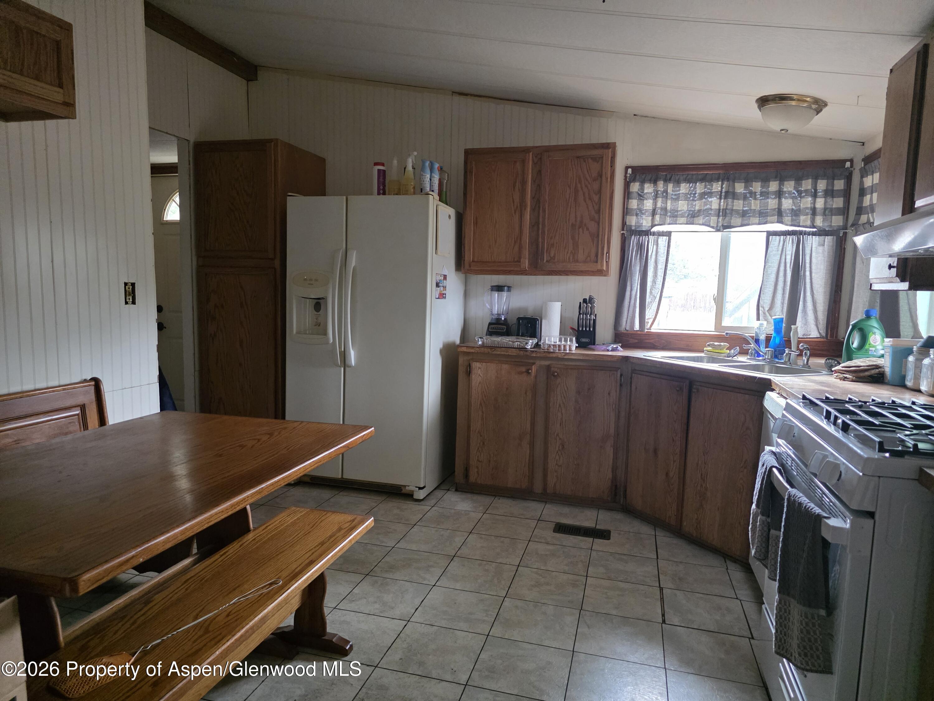 1433 Barclay Street Property Photo 4