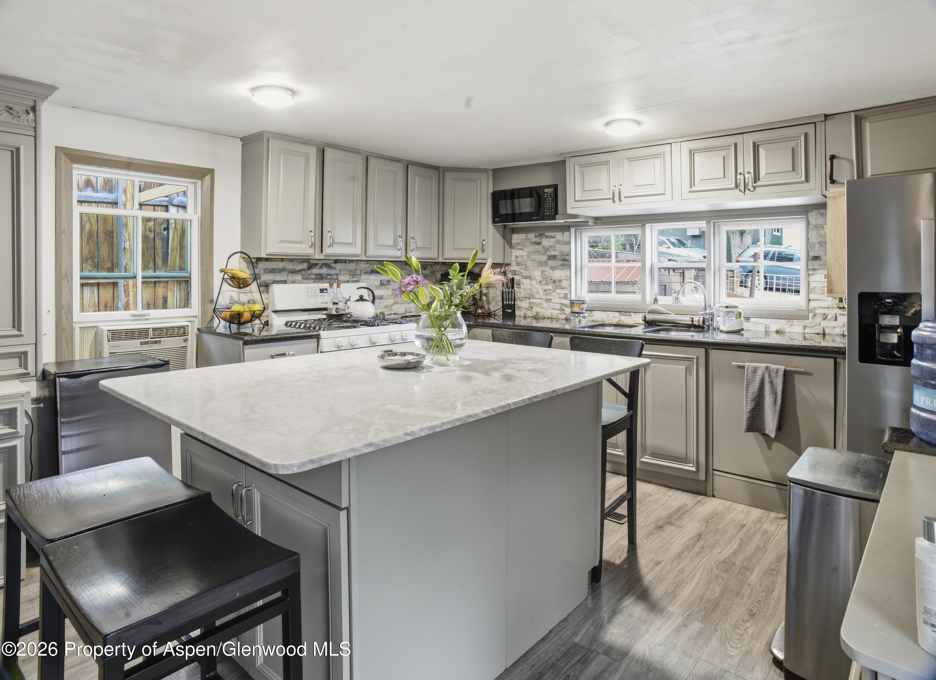 51691 Highway 6 And 24 22 Property Photo 2