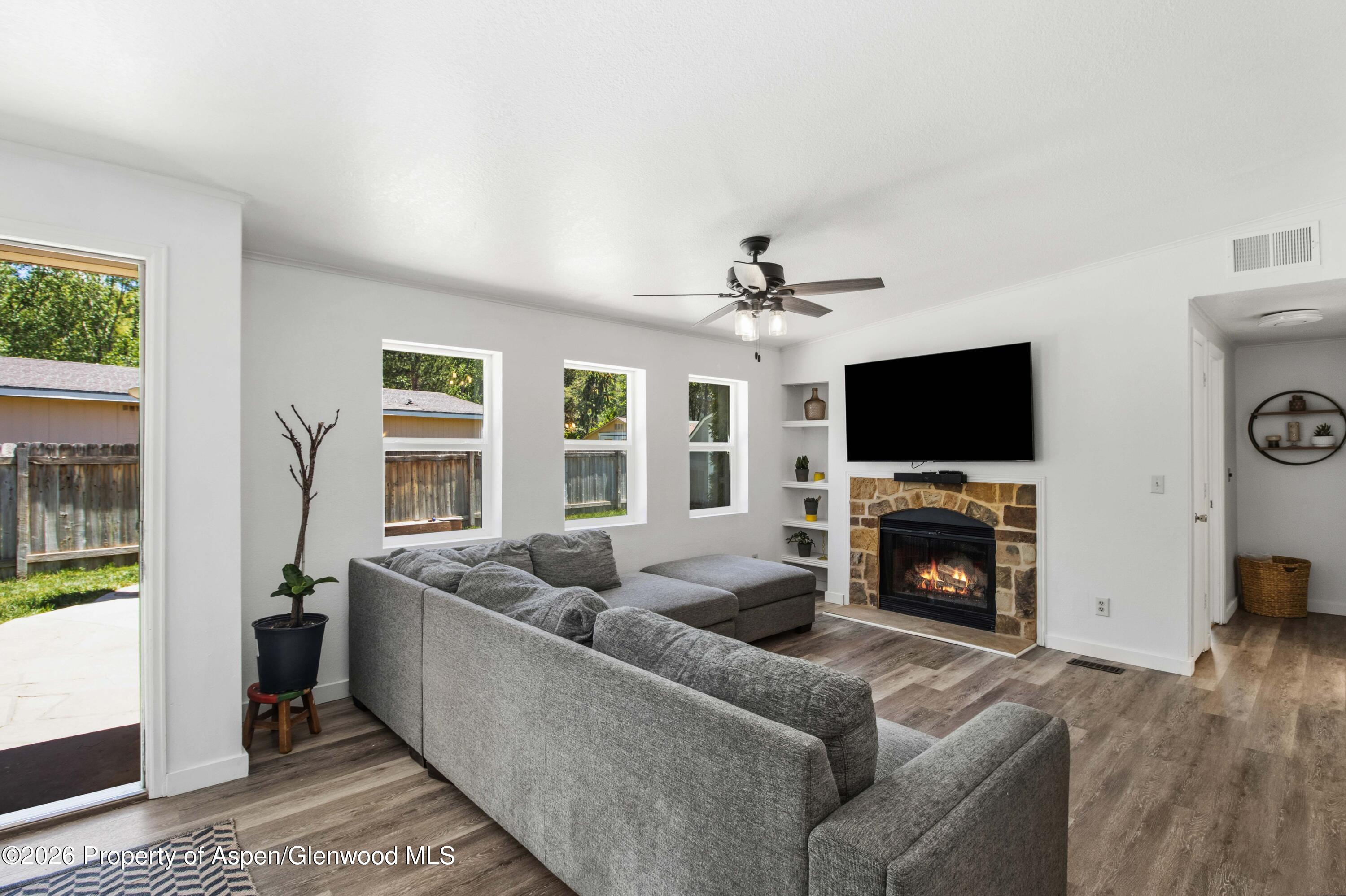 27 Pica Lane Property Photo 4