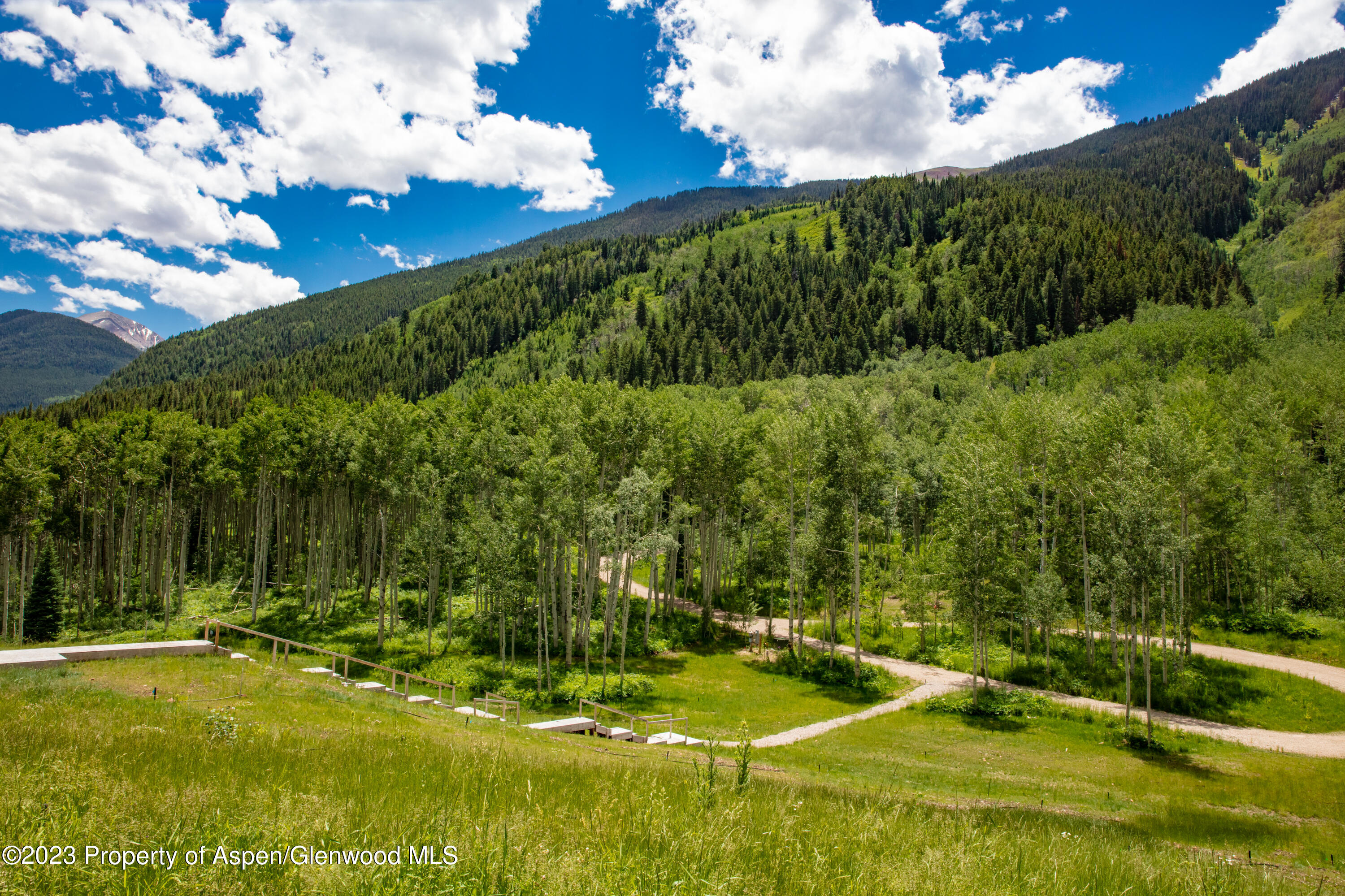 640 S Hayden Road Property Photo 1