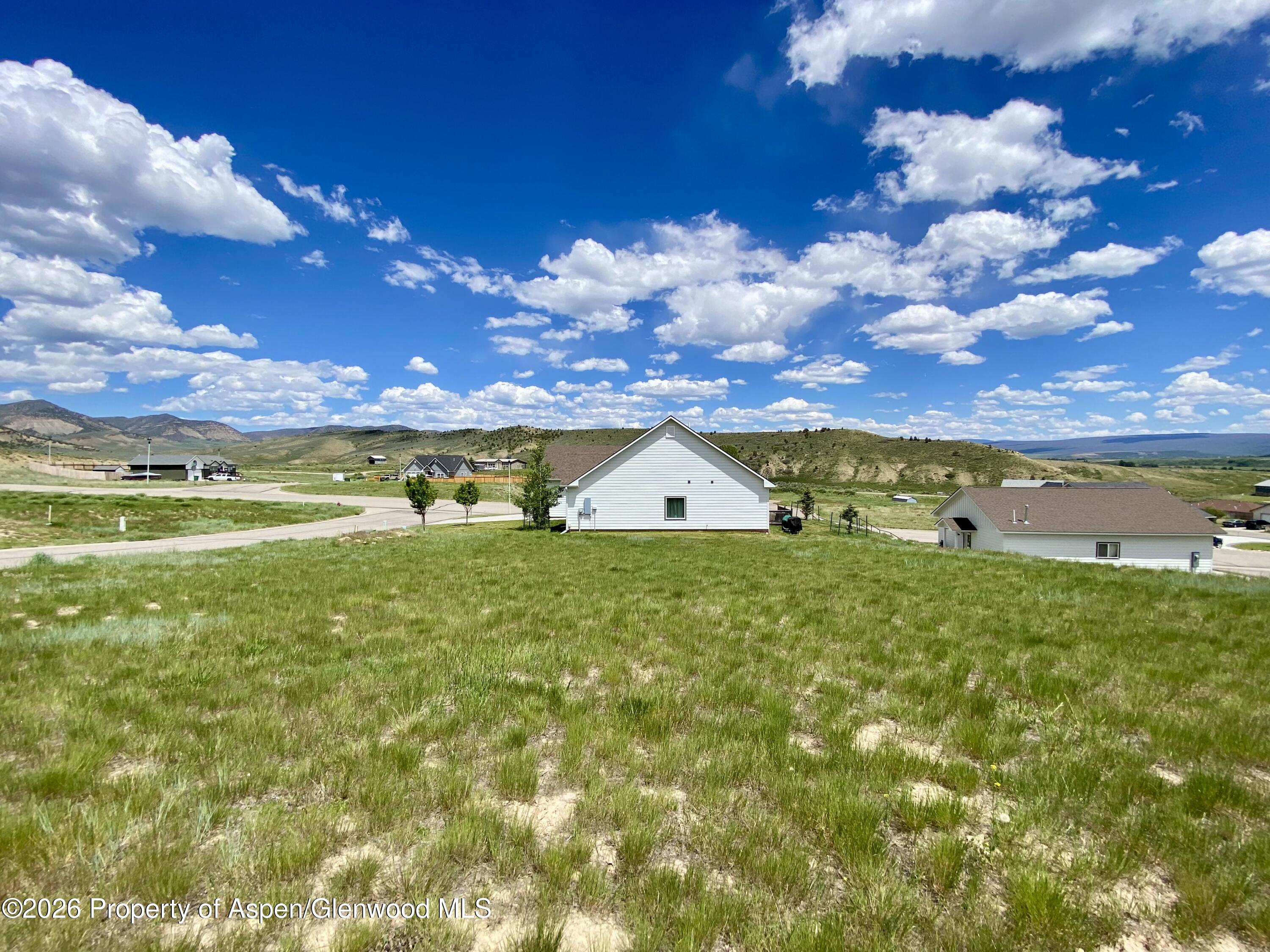 1154 Bissell Circle Property Photo 2