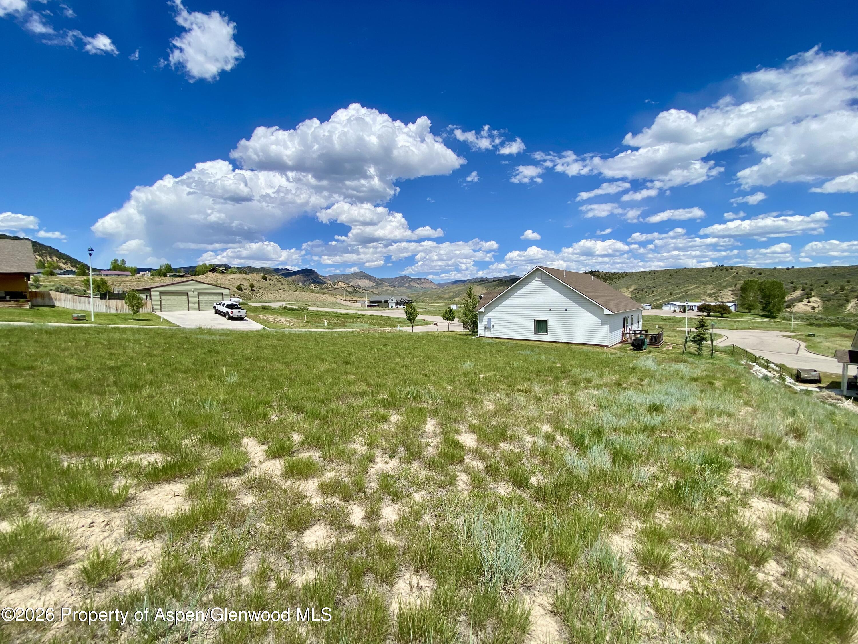 1154 Bissell Circle Property Photo 3