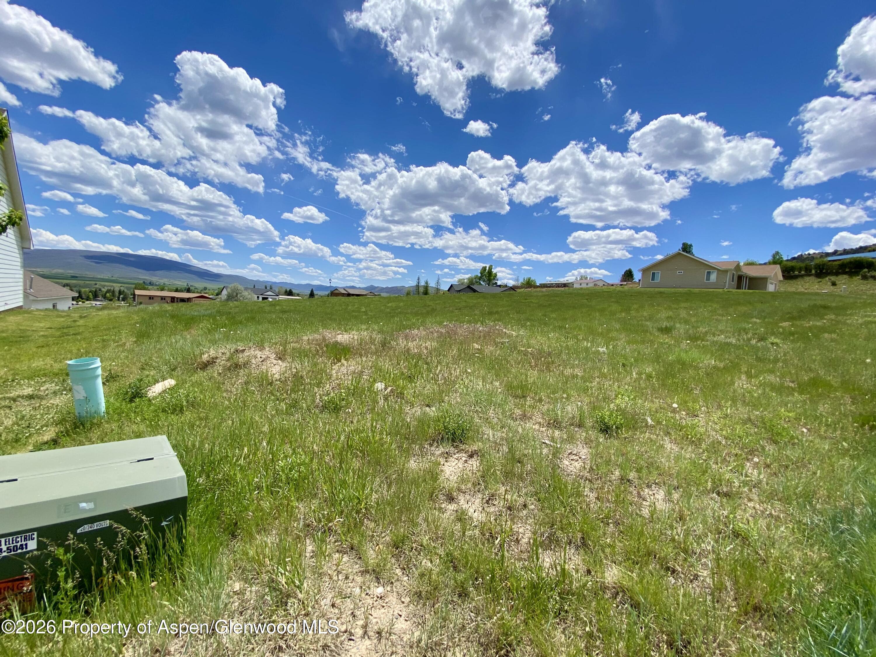 1154 Bissell Circle Property Photo 6