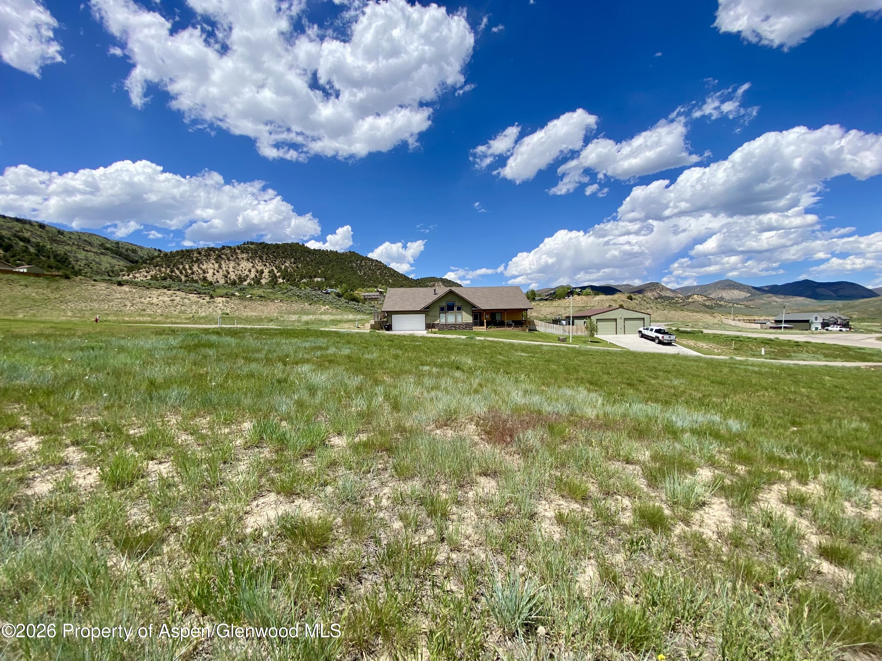 1158 Bissell Circle Property Photo 6