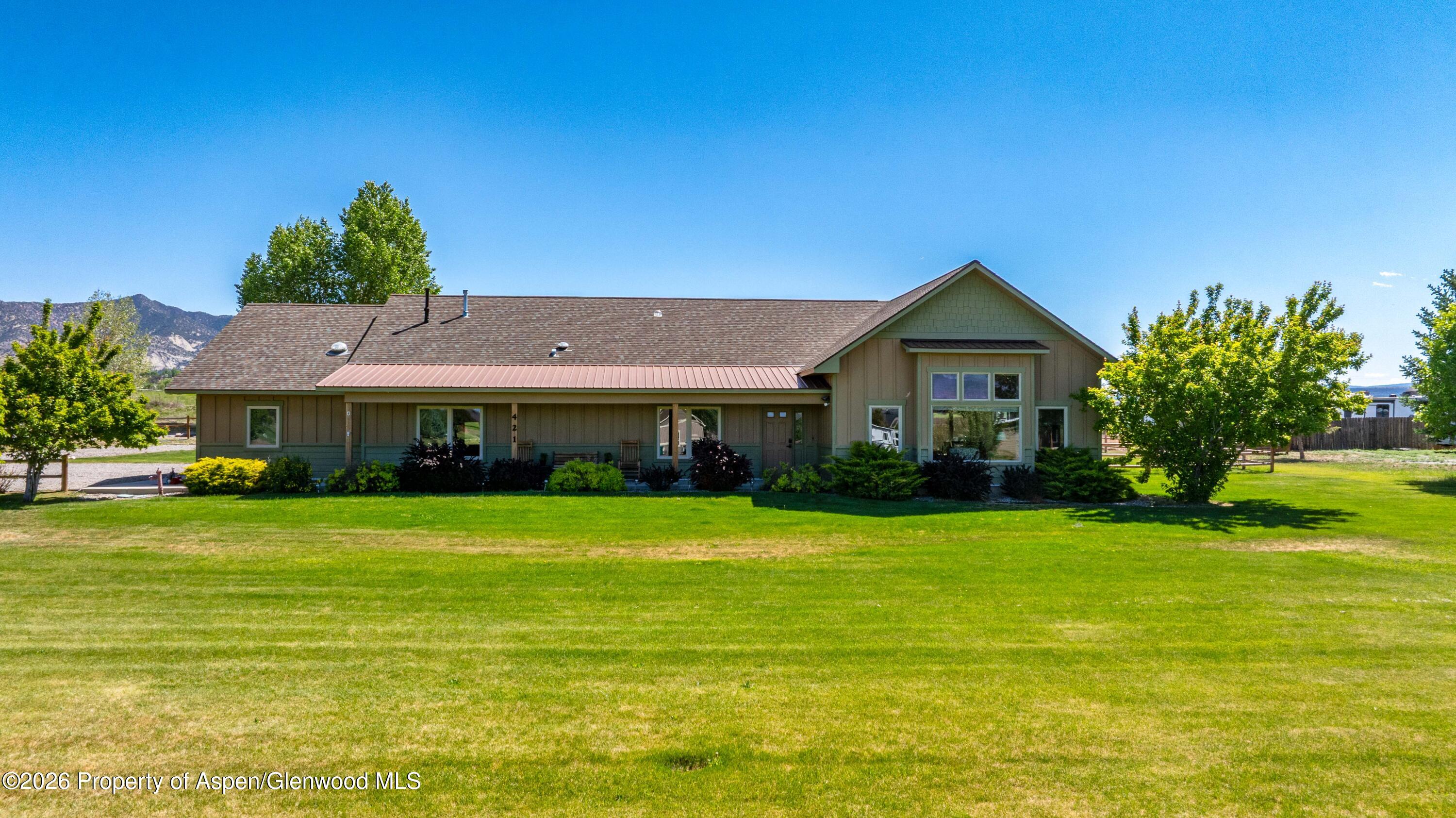 421 N Meadow Drive Property Photo 2
