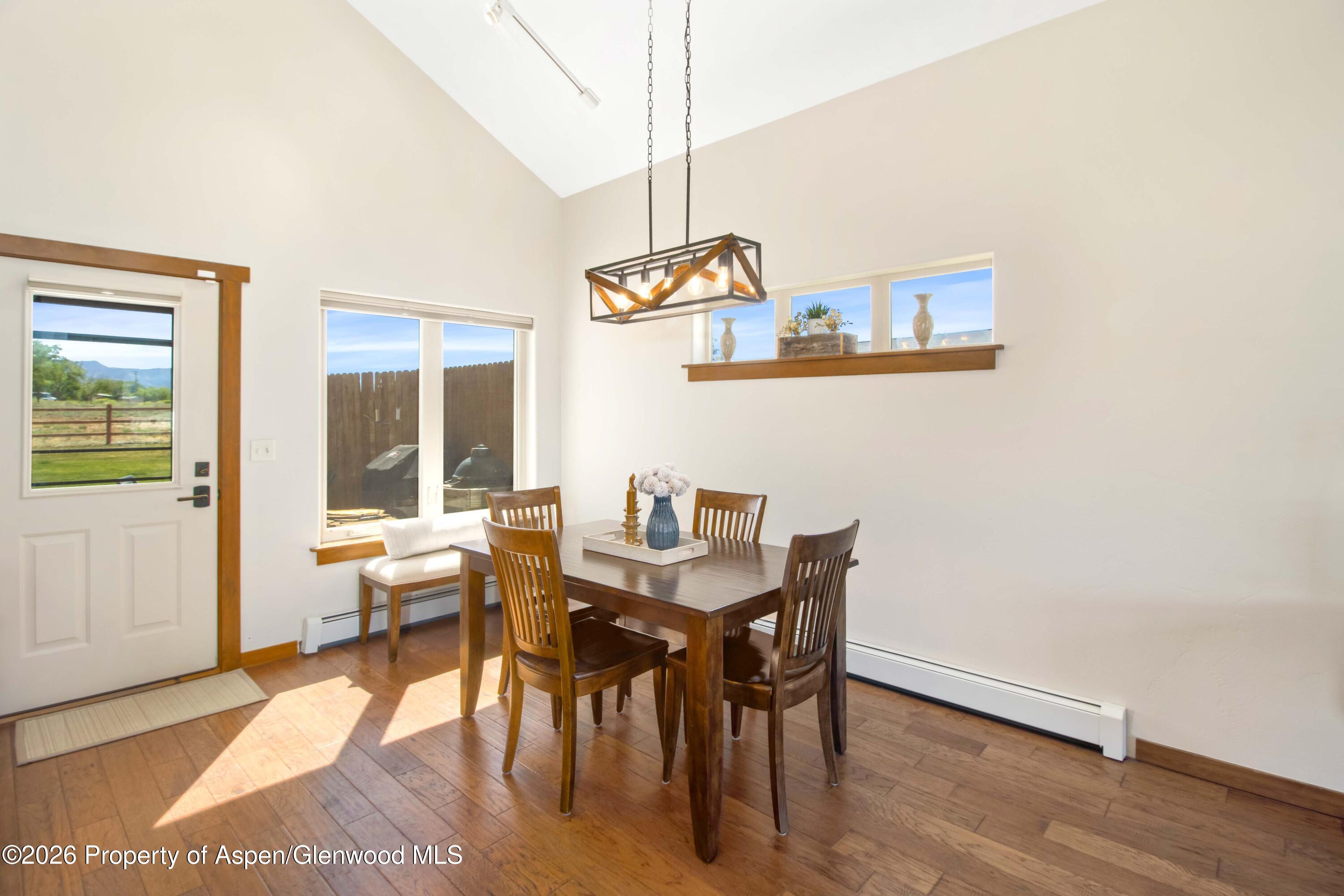 421 N Meadow Drive Property Photo 6
