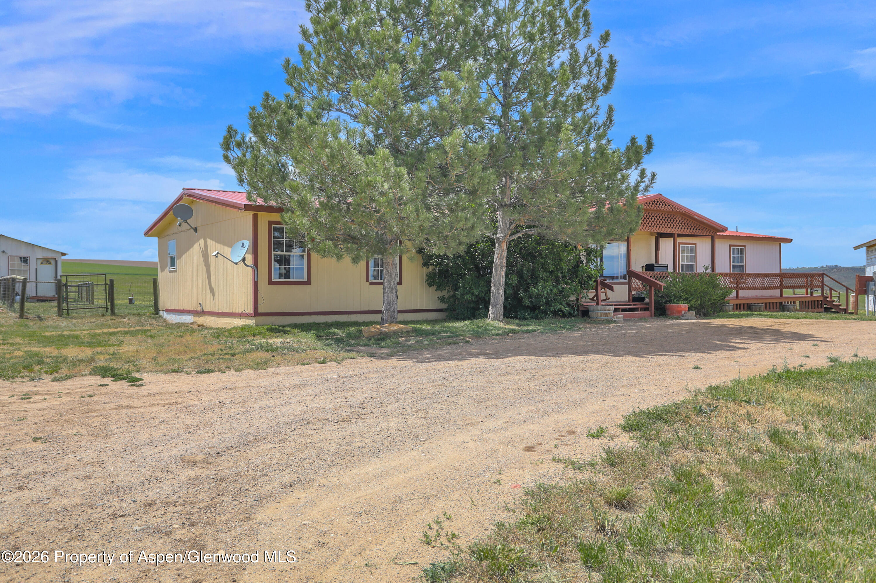 587 Roberts Road Property Photo 3