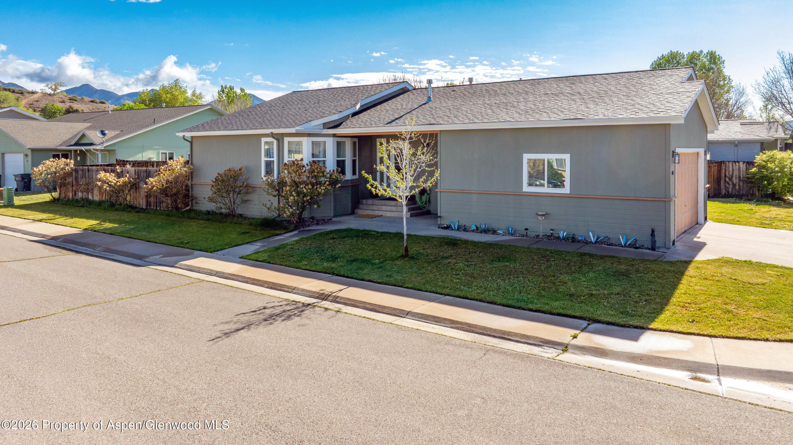 624 Bristlecone Way Property Photo 2