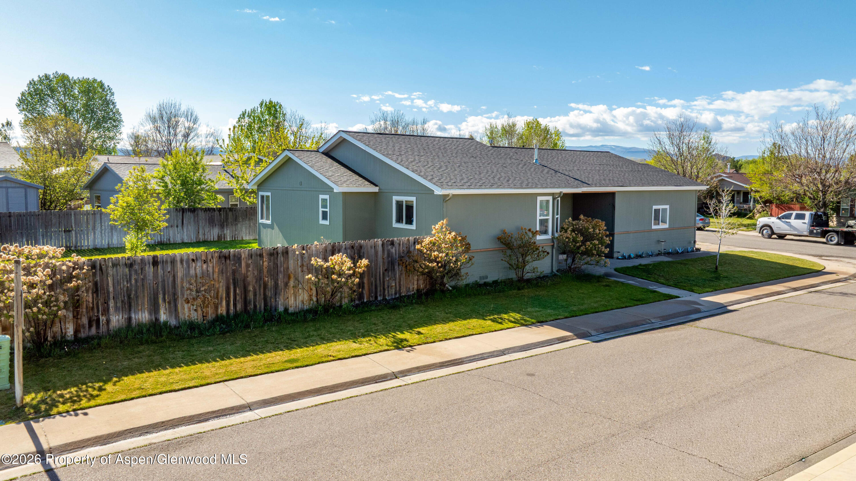 624 Bristlecone Way Property Photo 3