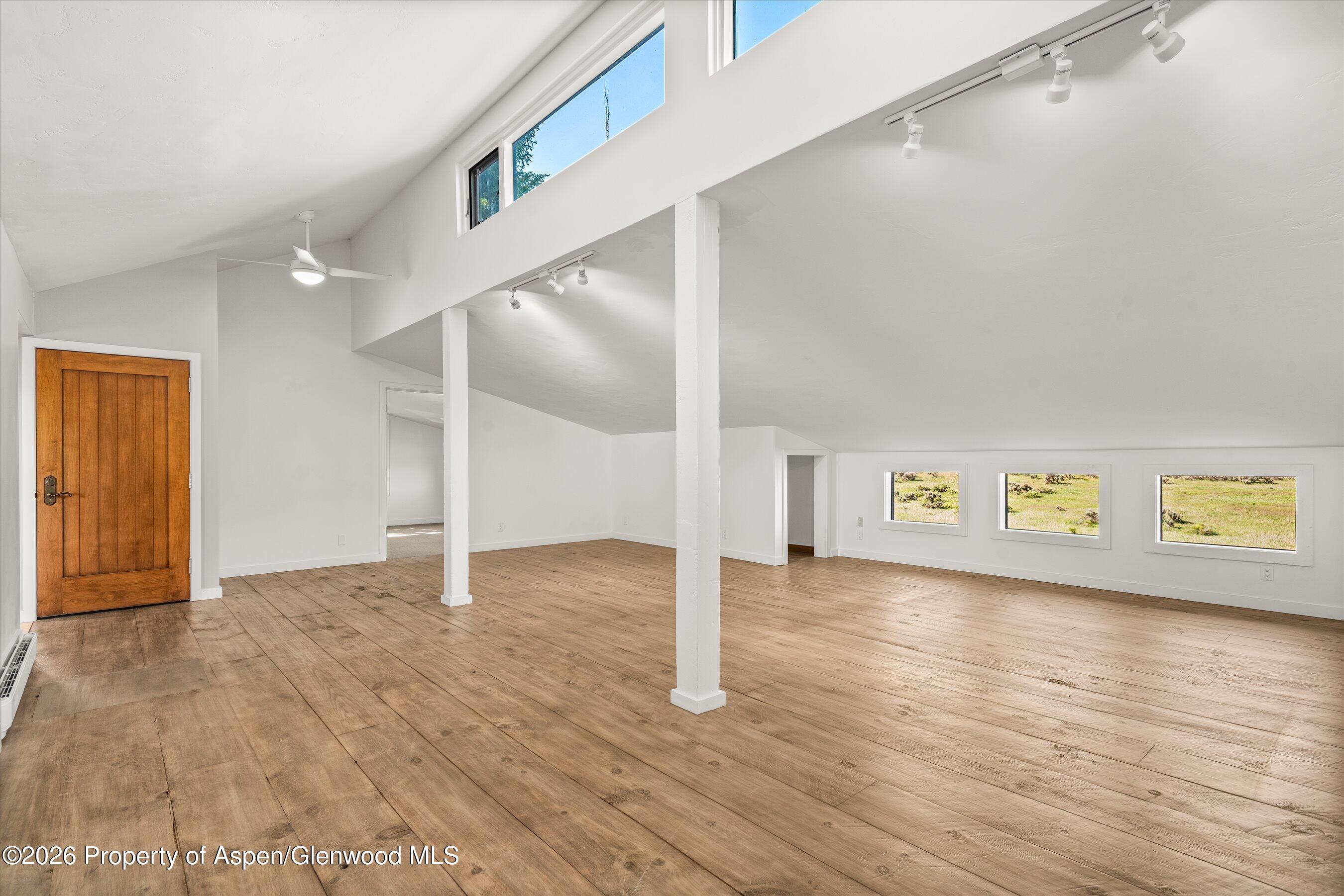 1164 Kings Row Street Property Photo 33