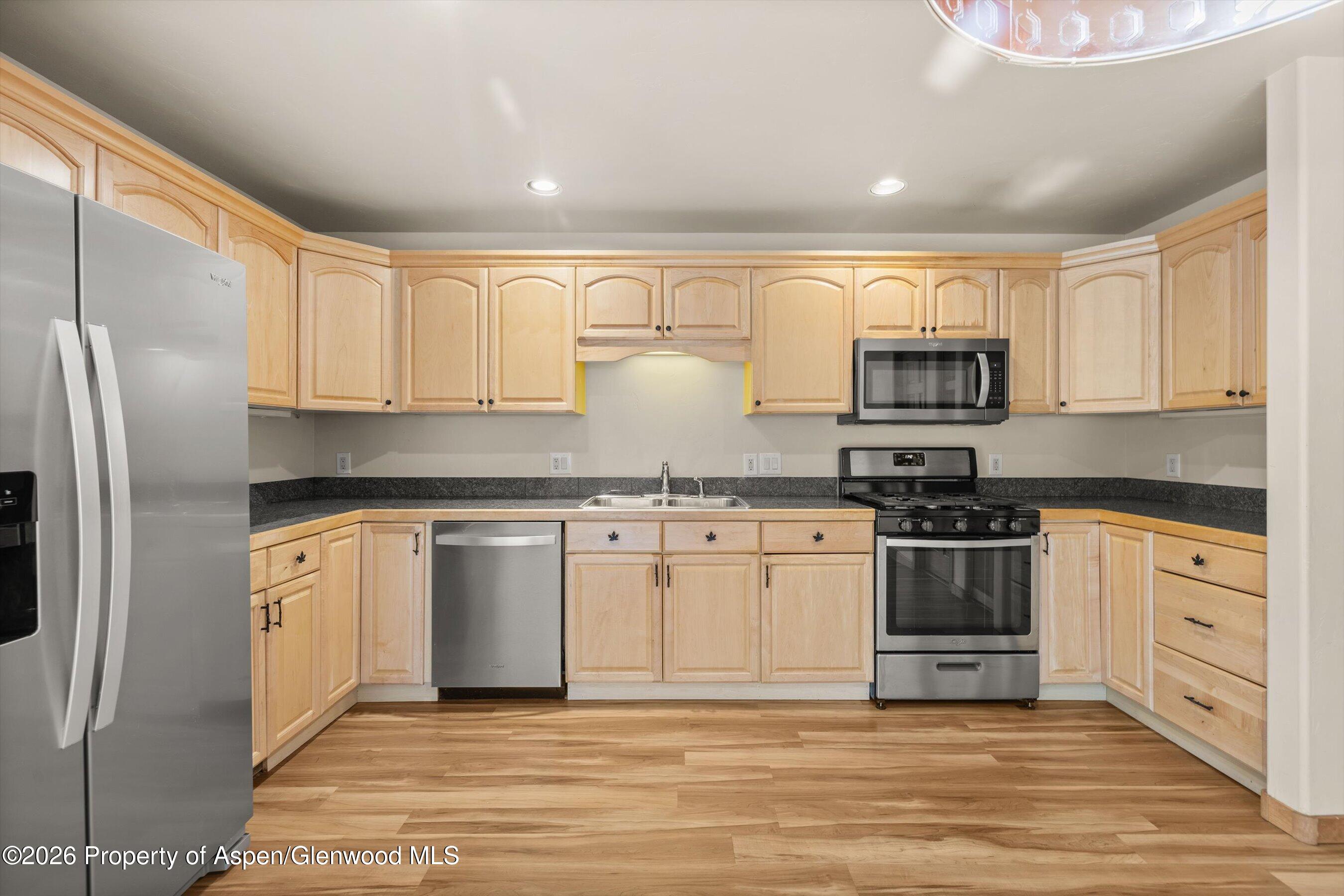 1040 Vito's Way Property Photo 3