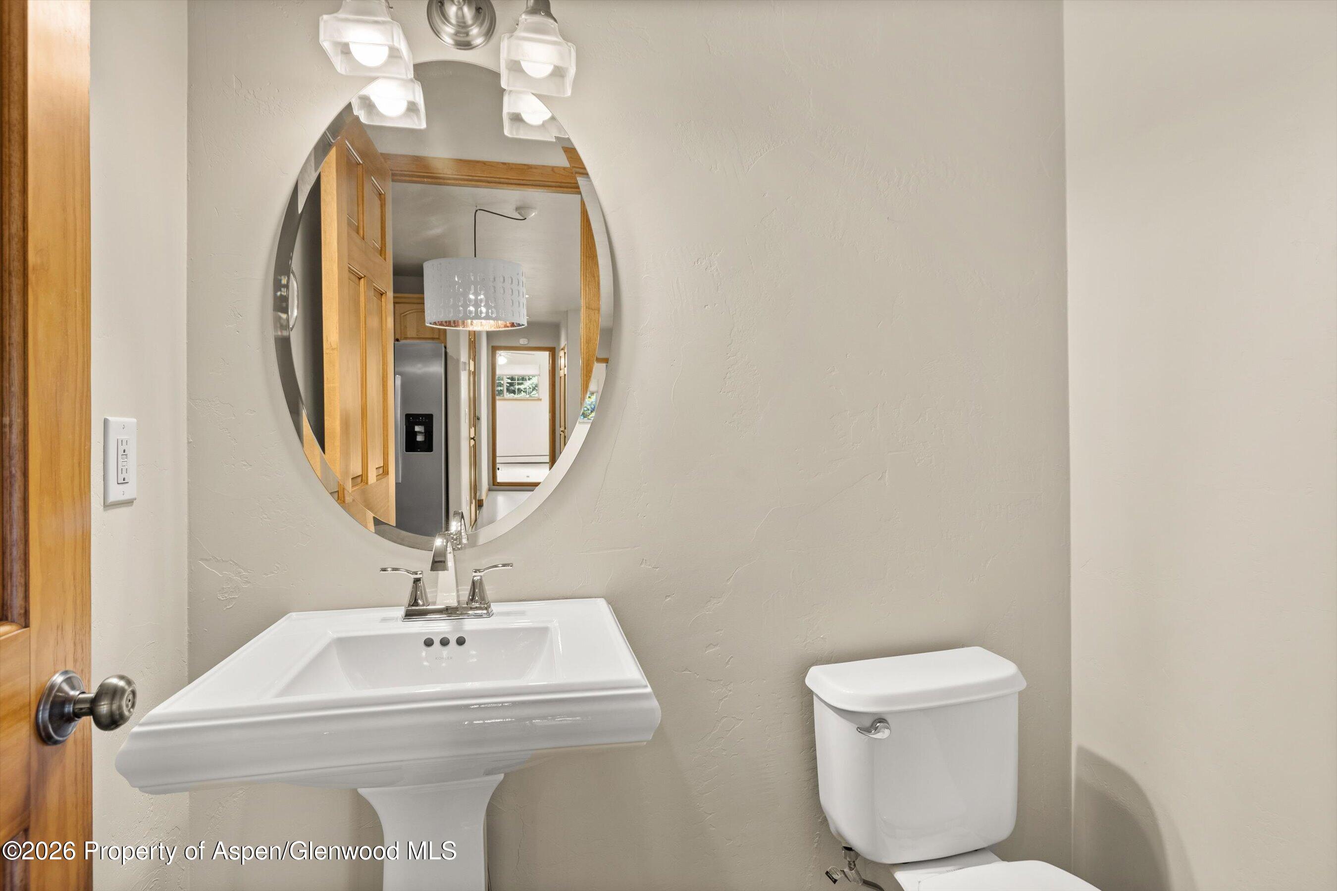 1040 Vito's Way Property Photo 4