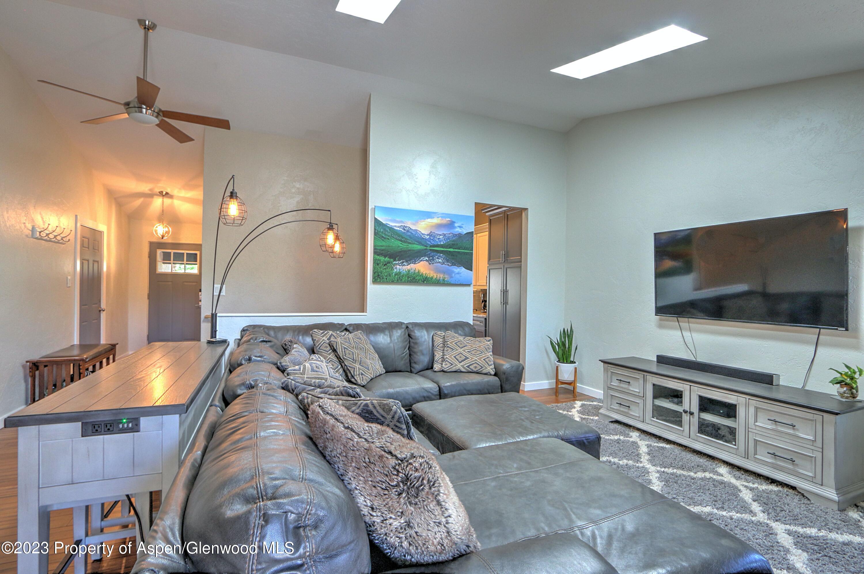 25 Hackberry Lane Property Photo 11
