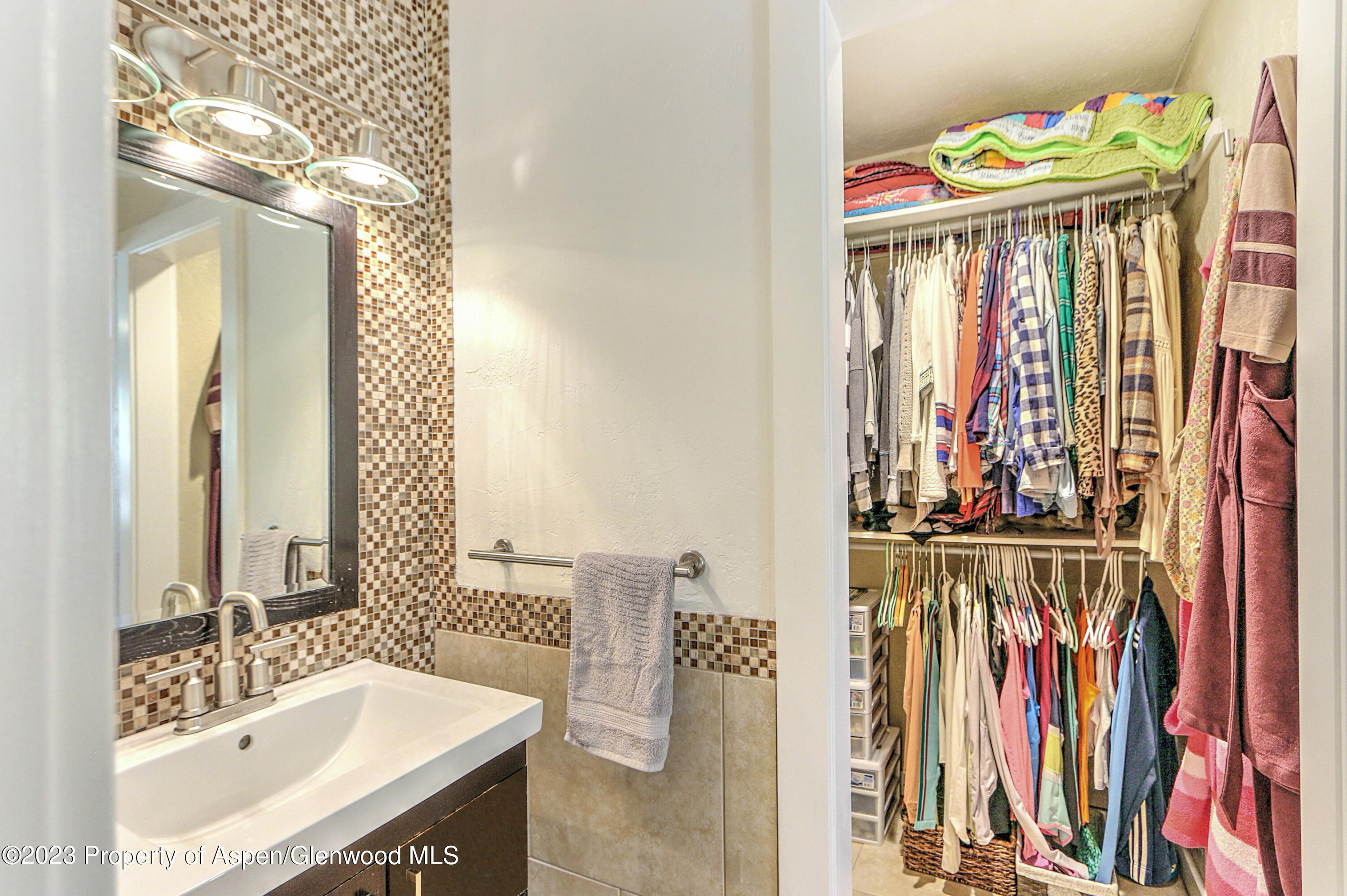 25 Hackberry Lane Property Photo 18