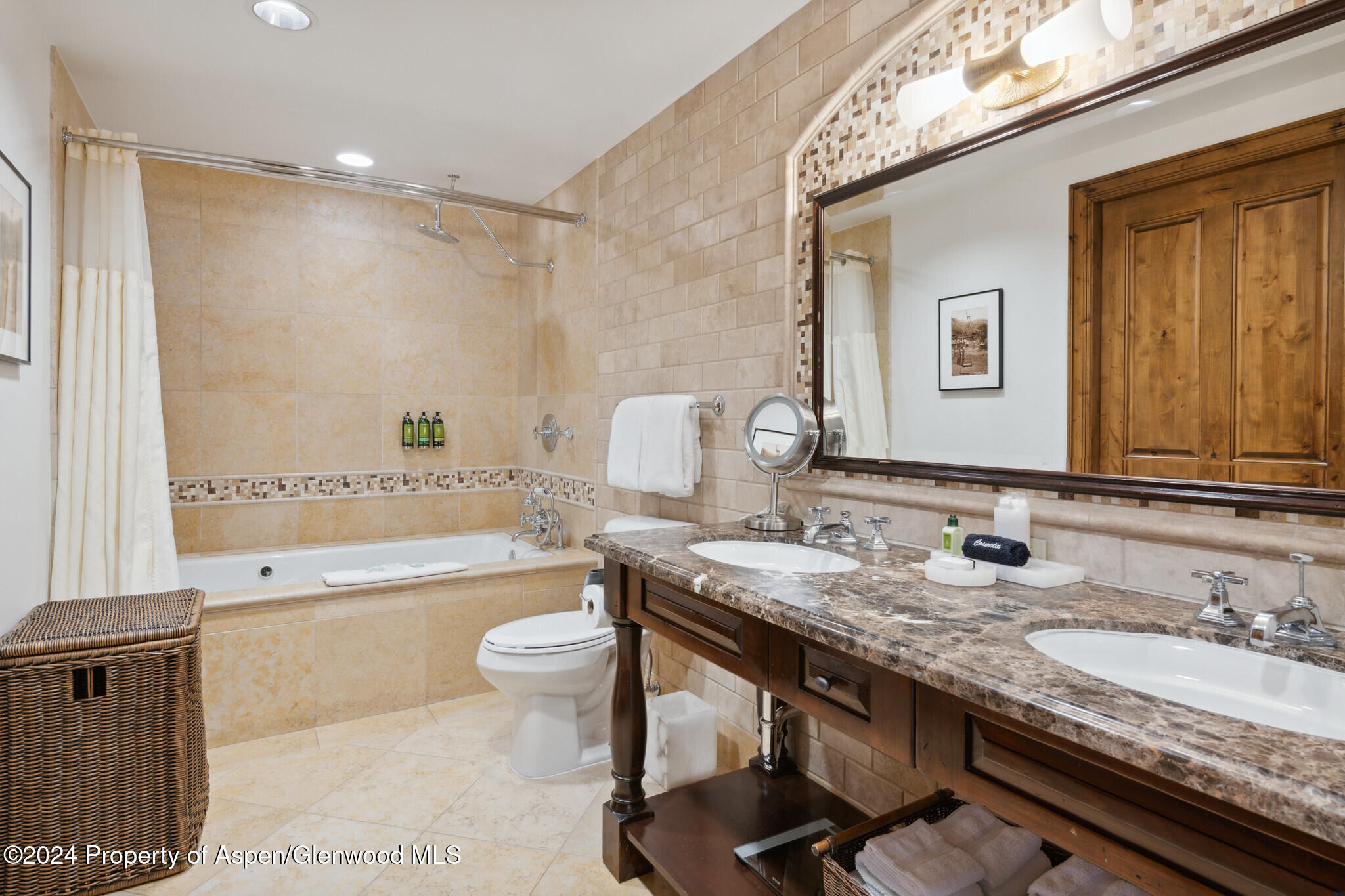415 E Dean St., Unit 10 Property Photo 10