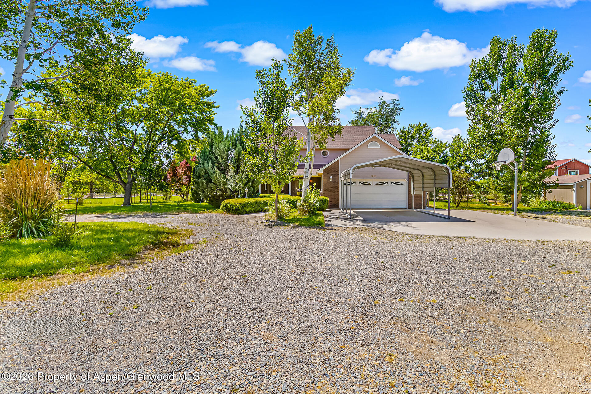 3609 G Road Property Photo 2