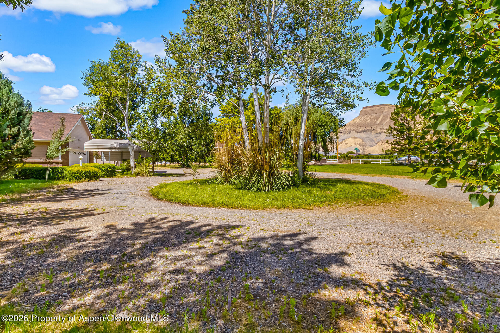 3609 G Road Property Photo 4