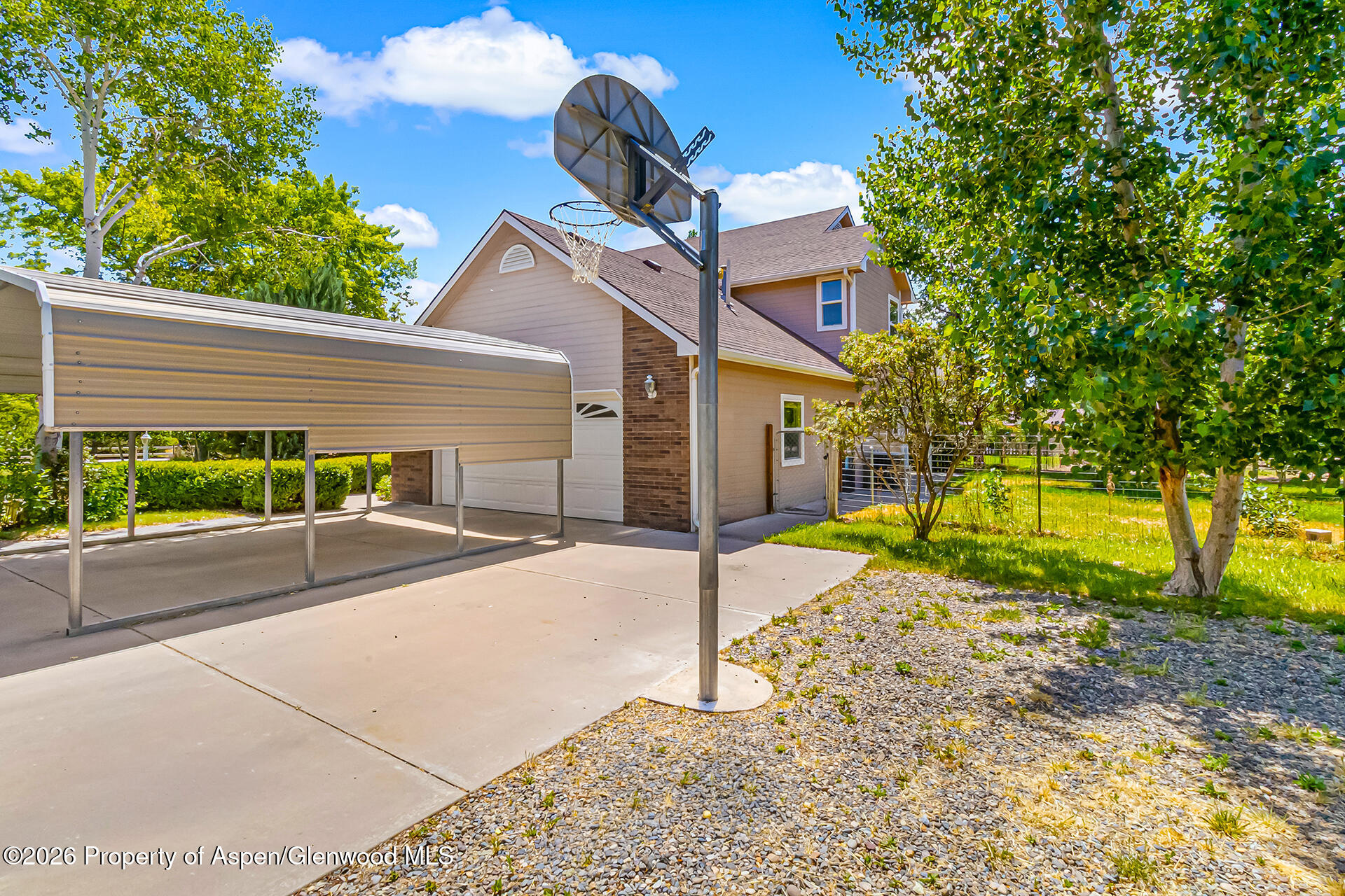 3609 G Road Property Photo 6