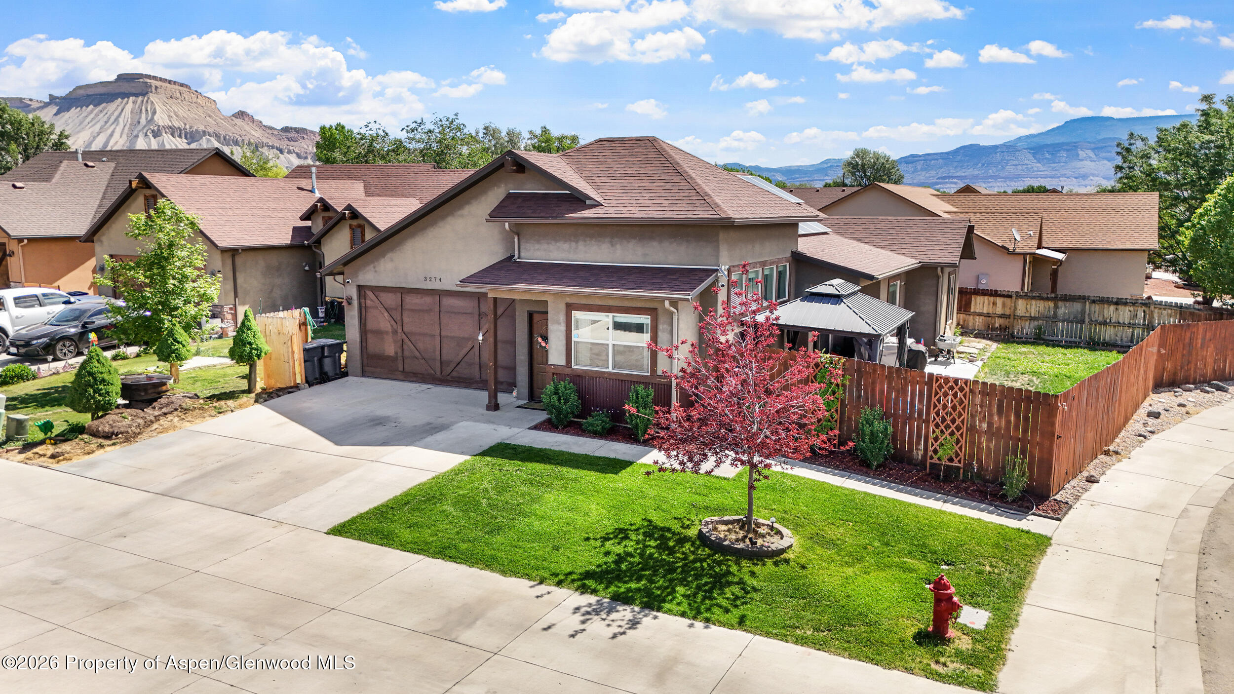 3274 Deerfield Avenue Property Photo 1