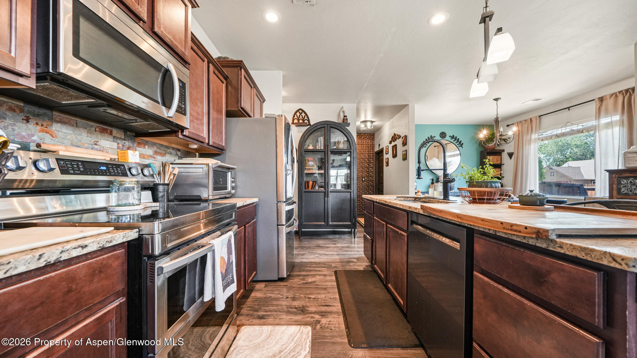 3274 Deerfield Avenue Property Photo 13