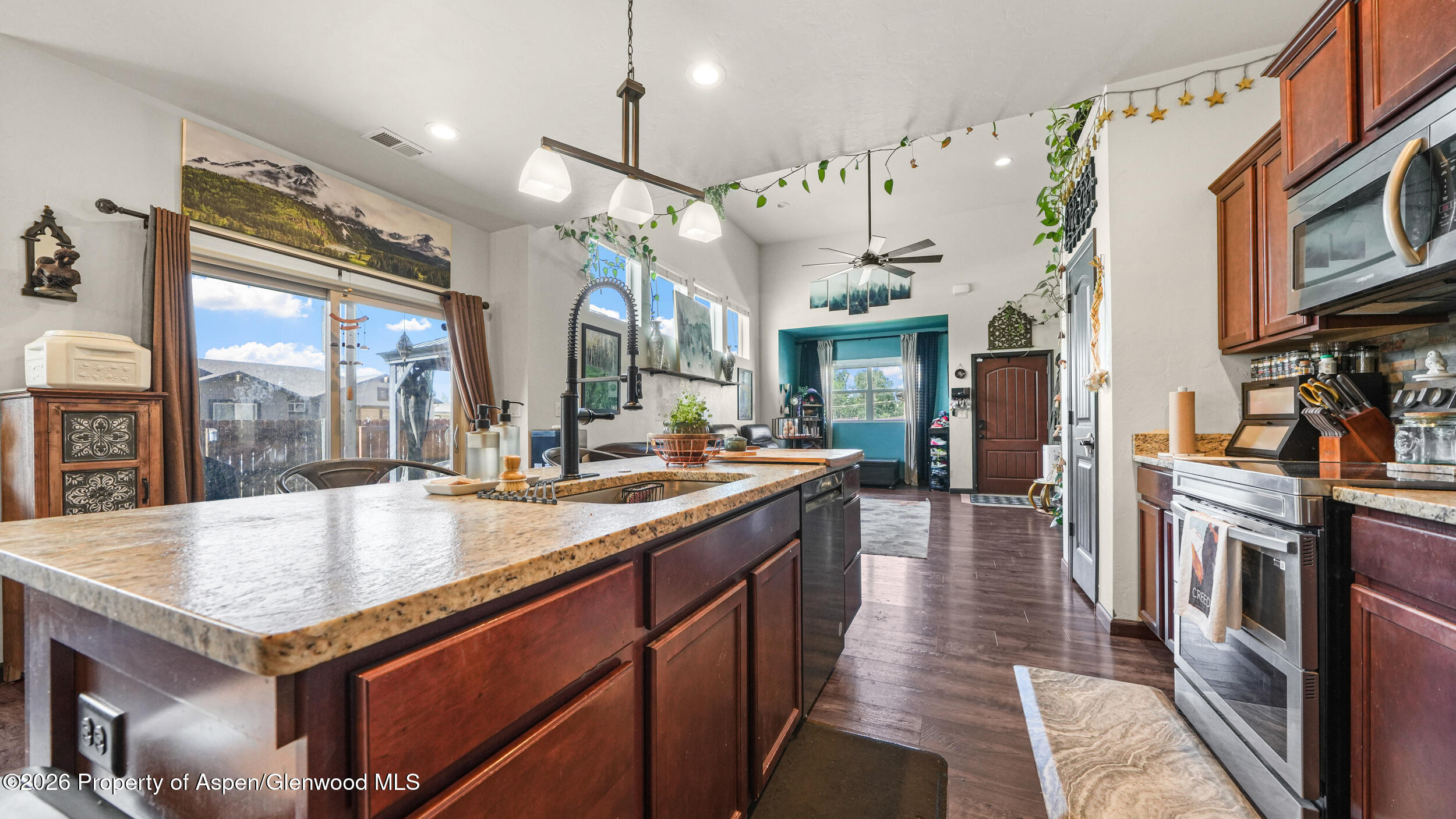 3274 Deerfield Avenue Property Photo 14