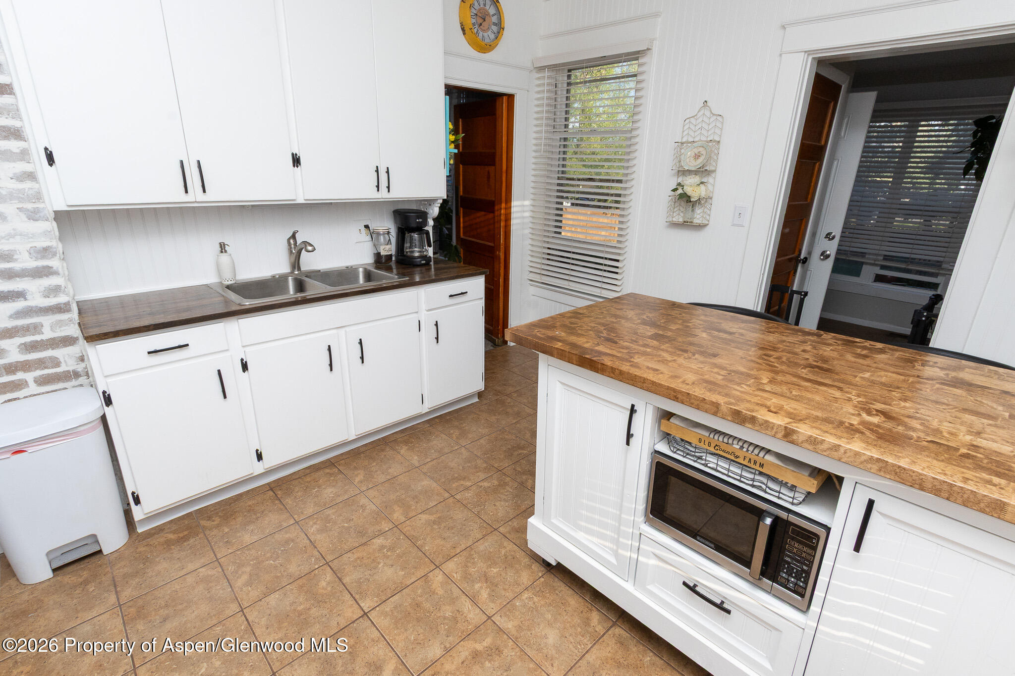 112 Main Street Property Photo 4