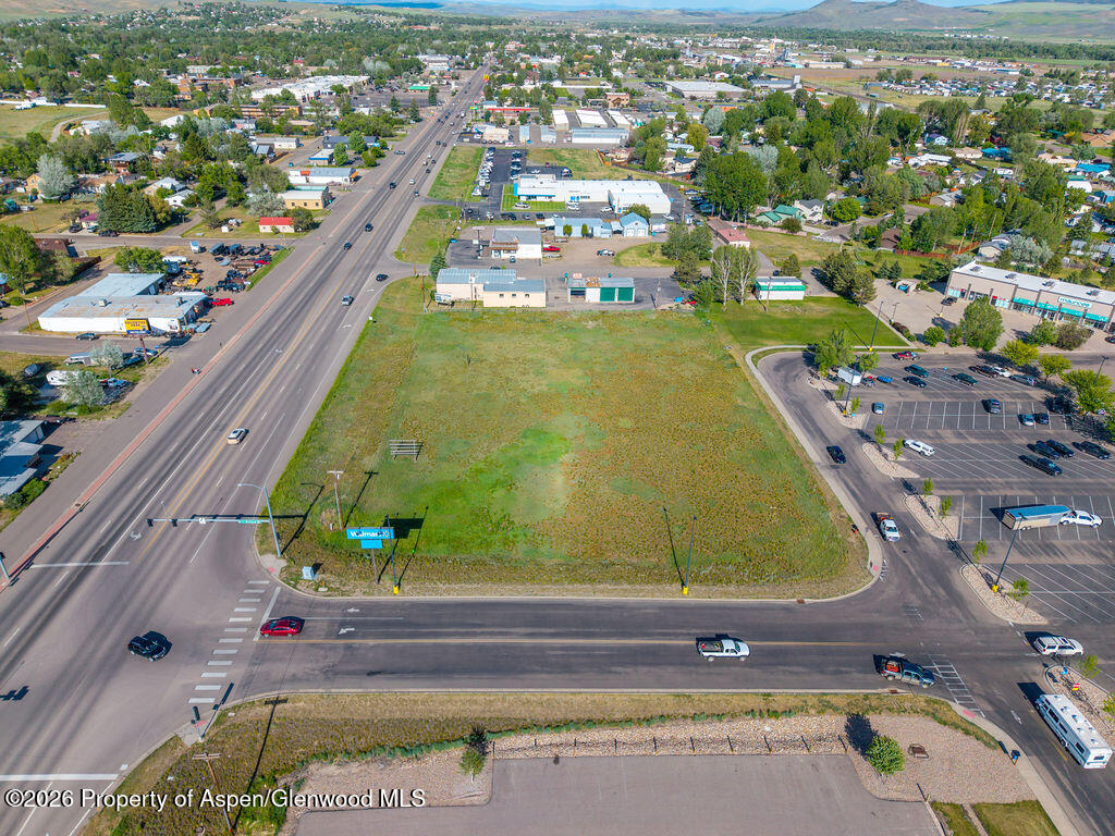 1950 W Victory Way Property Photo 11