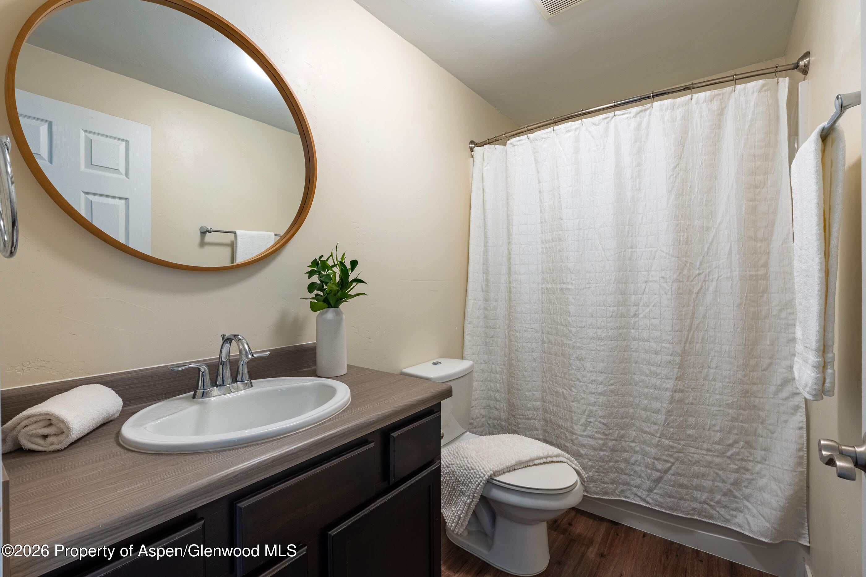 321 W Eighth Court Property Photo 20