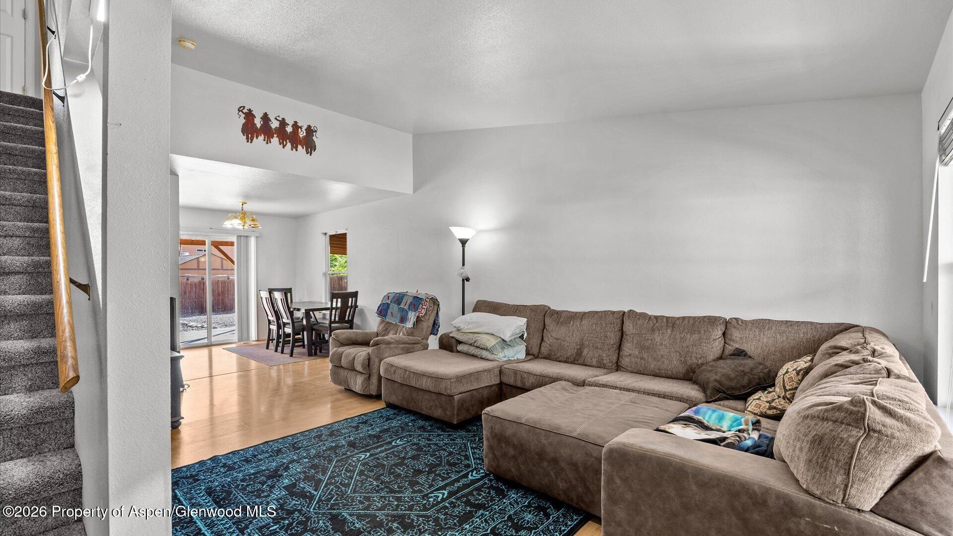 2615 Apache Court Property Photo 6