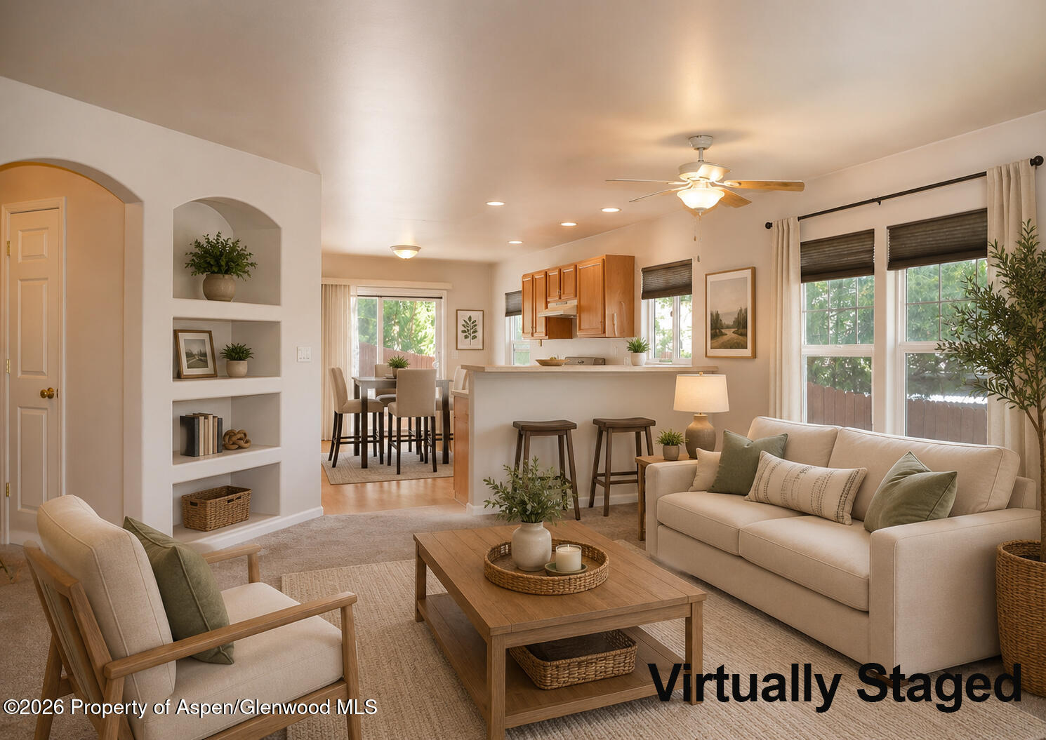 608 Lariat Loop Property Photo 7