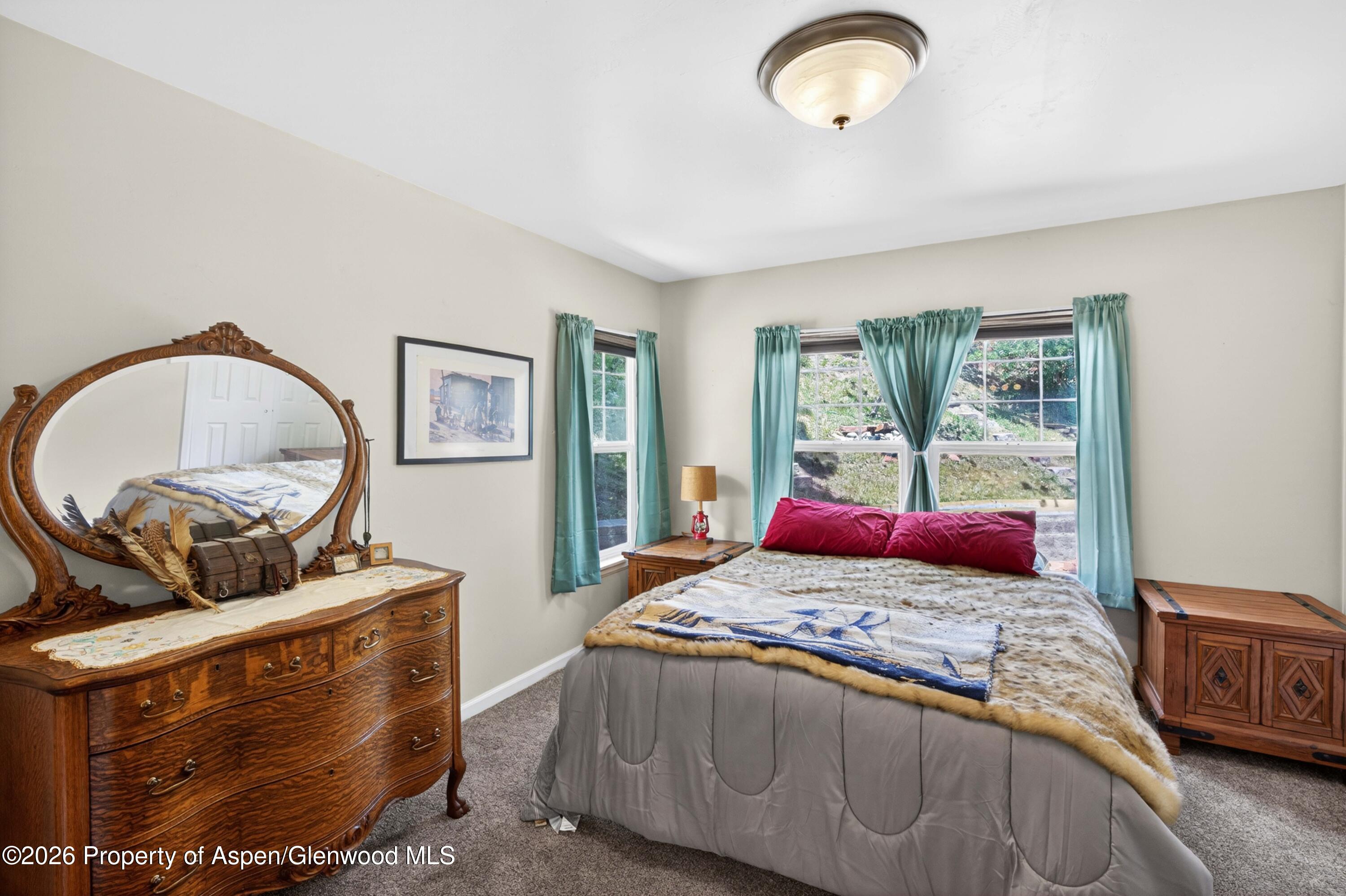 608 Lariat Loop Property Photo 11