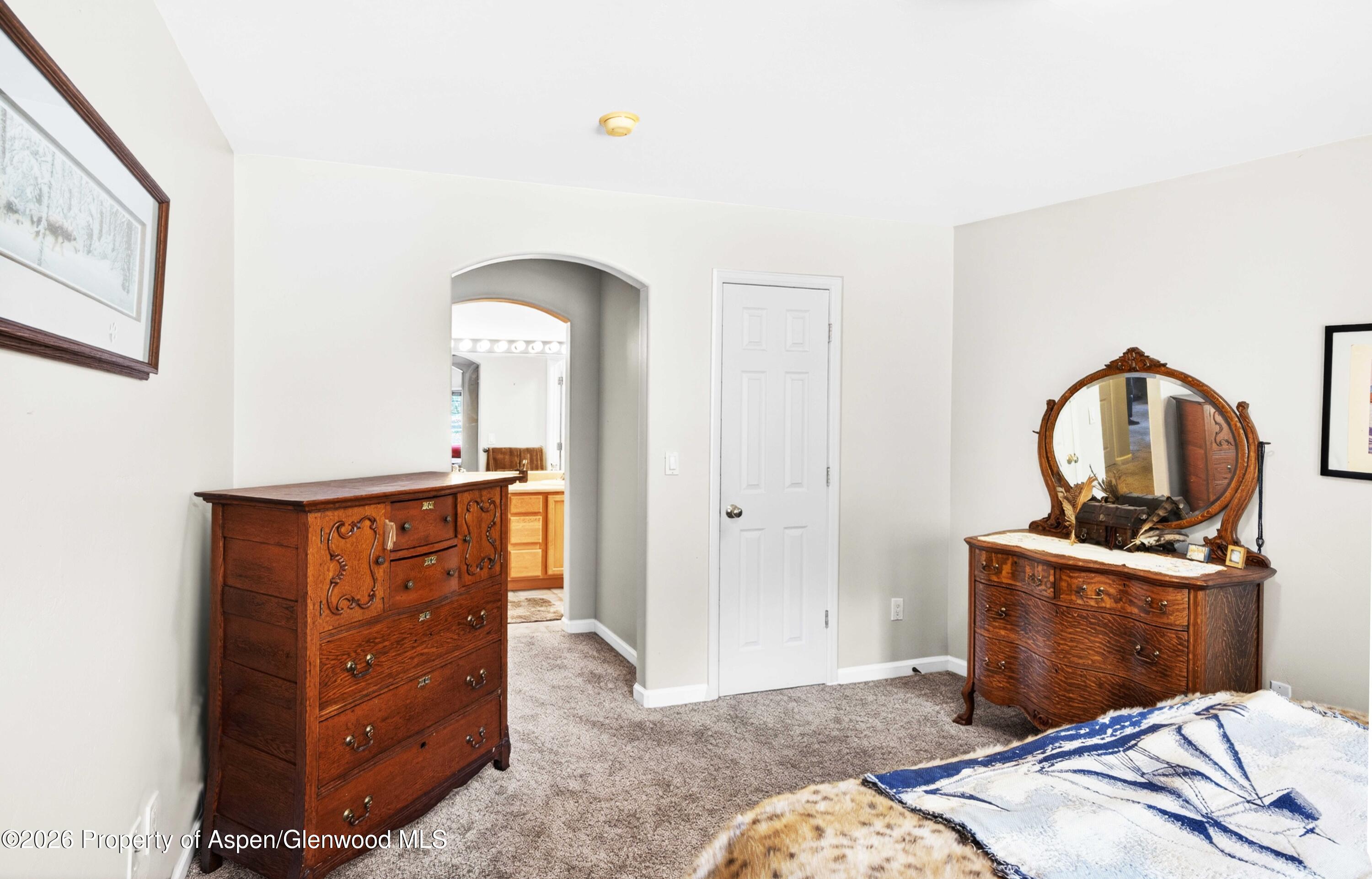 608 Lariat Loop Property Photo 12